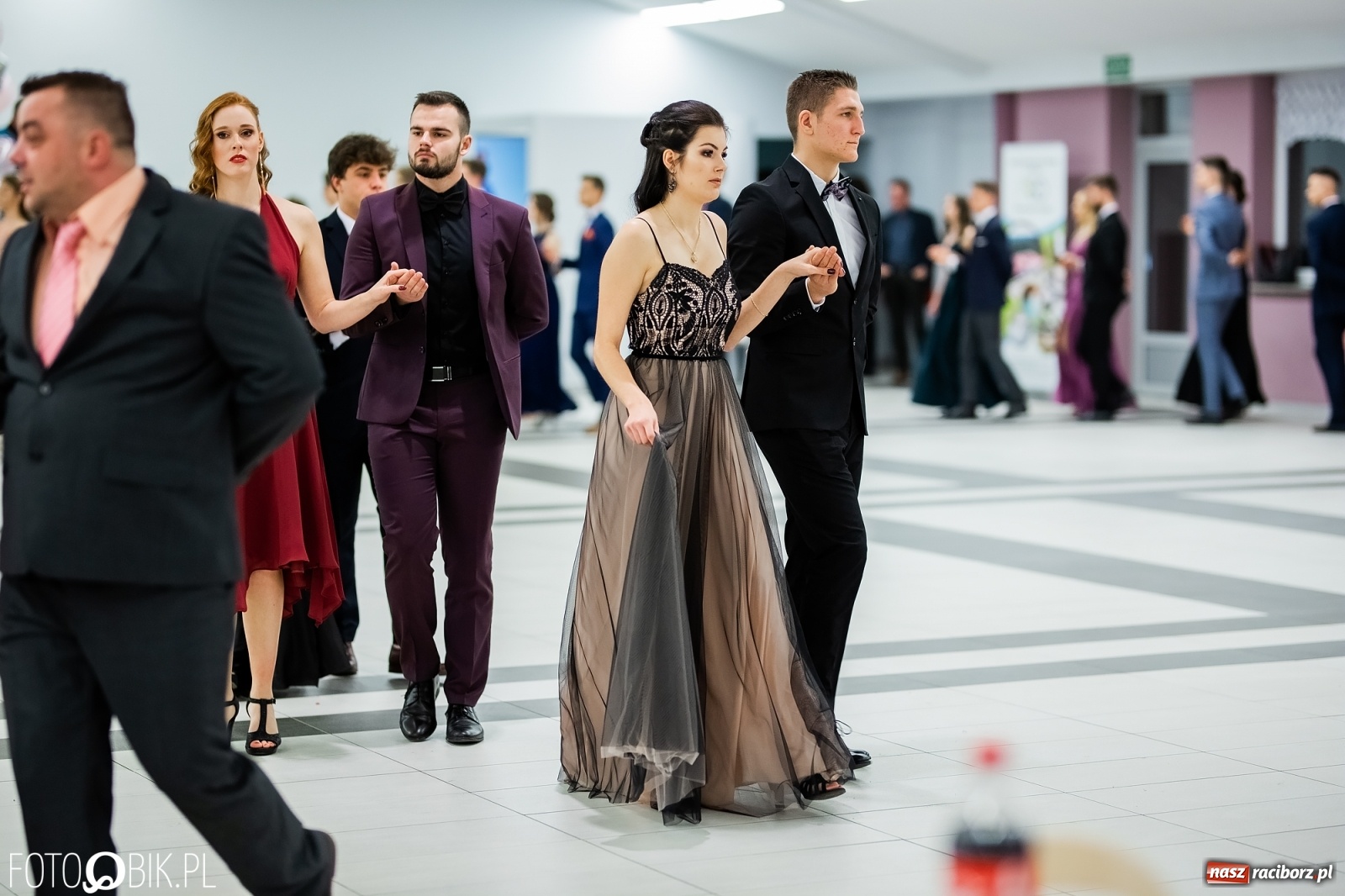 Zdjęcie w galerii na portalu naszraciborz.pl: Bal maturalny II LO w Zakrzowie [FOTO i WIDEO] wiadomości z regionu