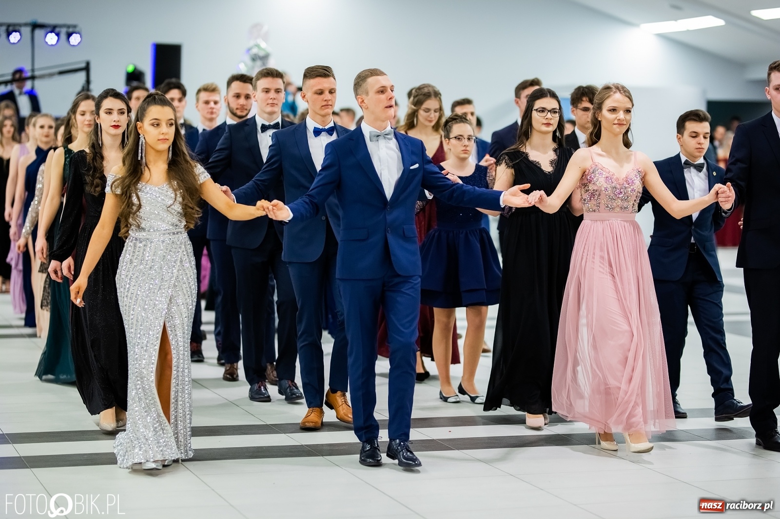 Zdjęcie w galerii na portalu naszraciborz.pl: Bal maturalny II LO w Zakrzowie [FOTO i WIDEO] wiadomości z regionu