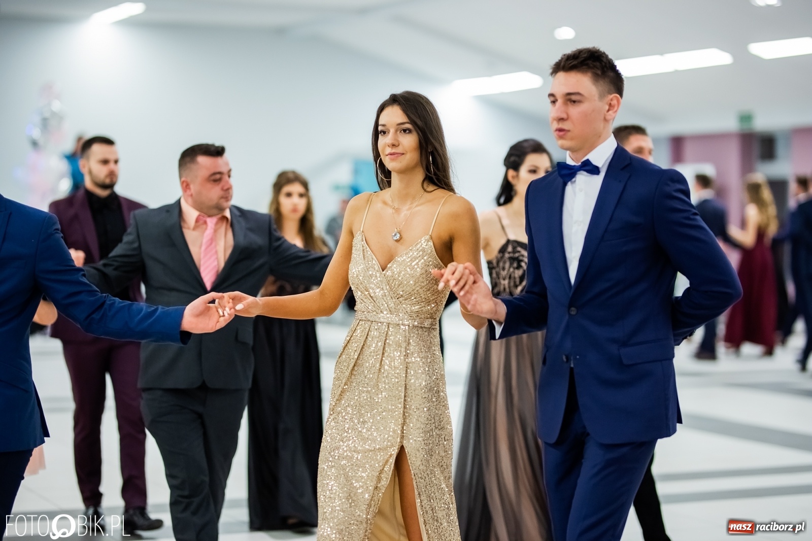 Zdjęcie w galerii na portalu naszraciborz.pl: Bal maturalny II LO w Zakrzowie [FOTO i WIDEO] wiadomości z regionu