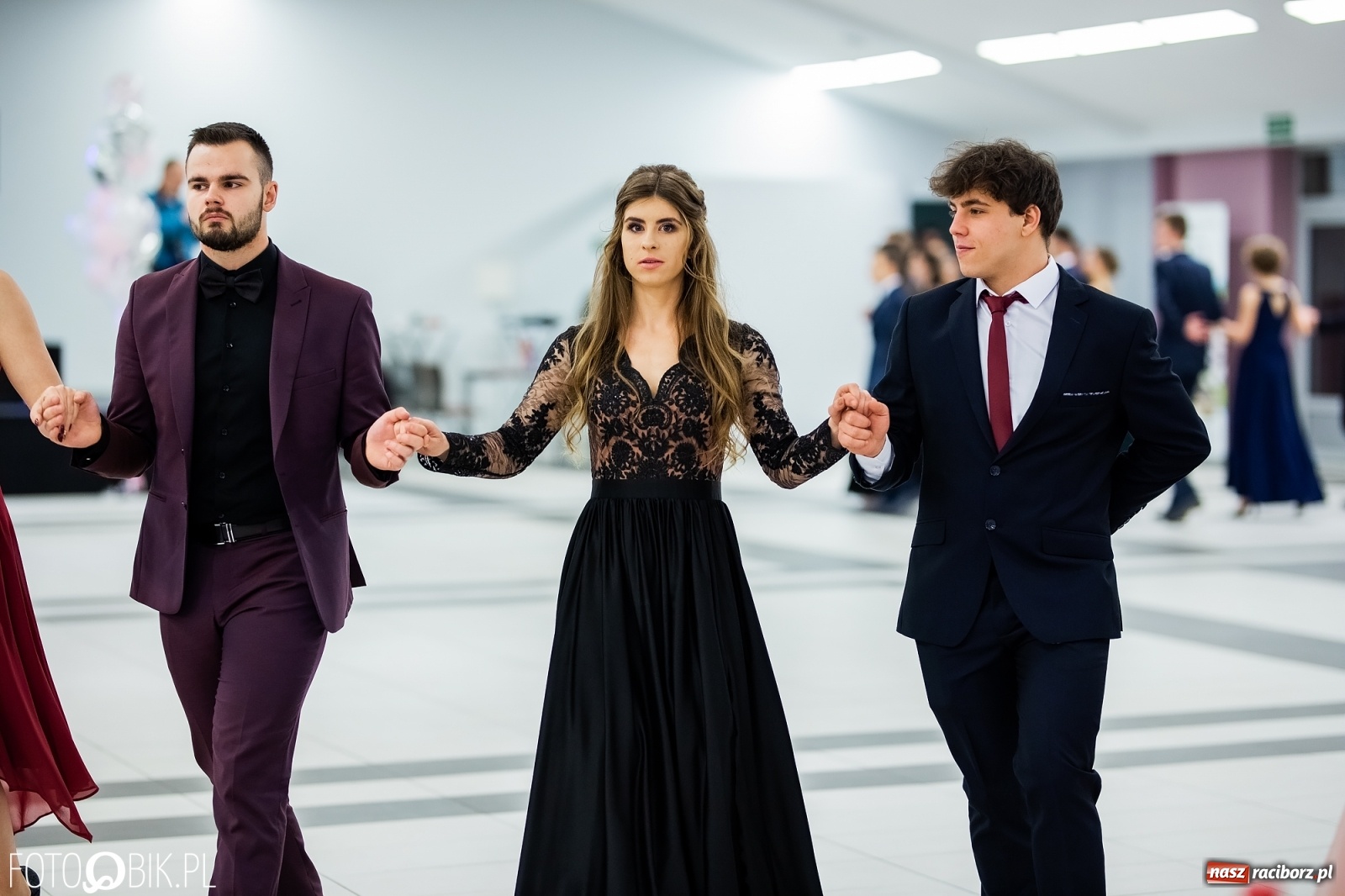 Zdjęcie w galerii na portalu naszraciborz.pl: Bal maturalny II LO w Zakrzowie [FOTO i WIDEO] wiadomości z regionu