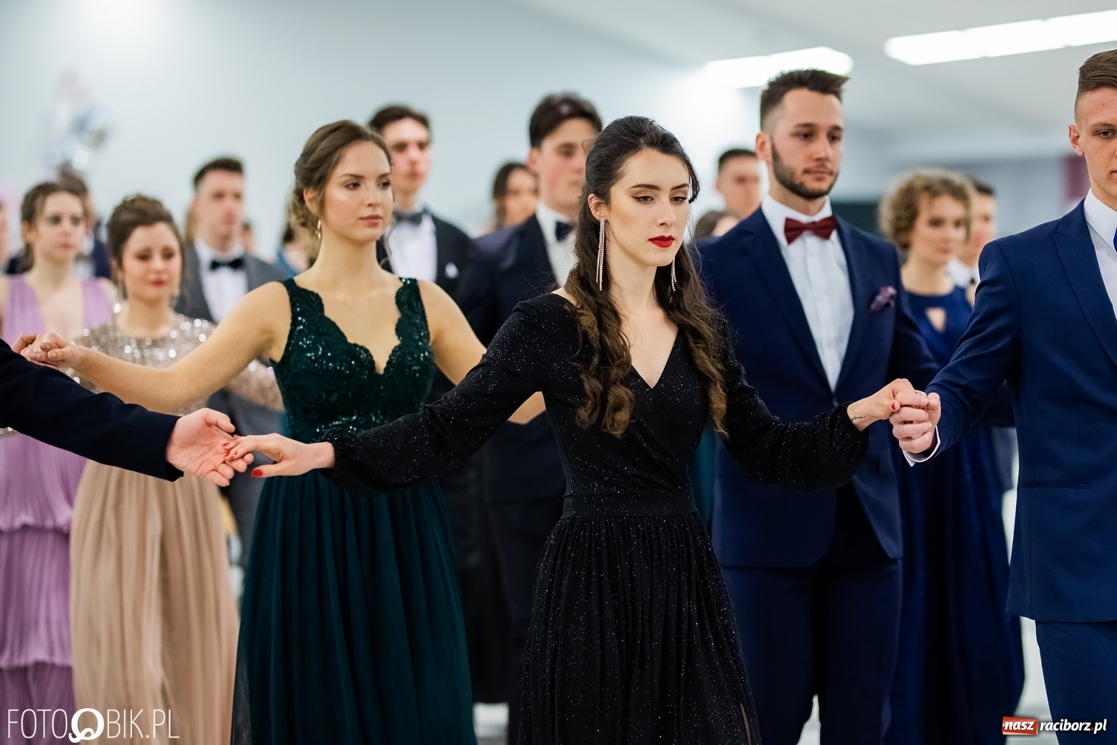 Zdjęcie w galerii na portalu naszraciborz.pl: Bal maturalny II LO w Zakrzowie [FOTO i WIDEO] wiadomości z regionu