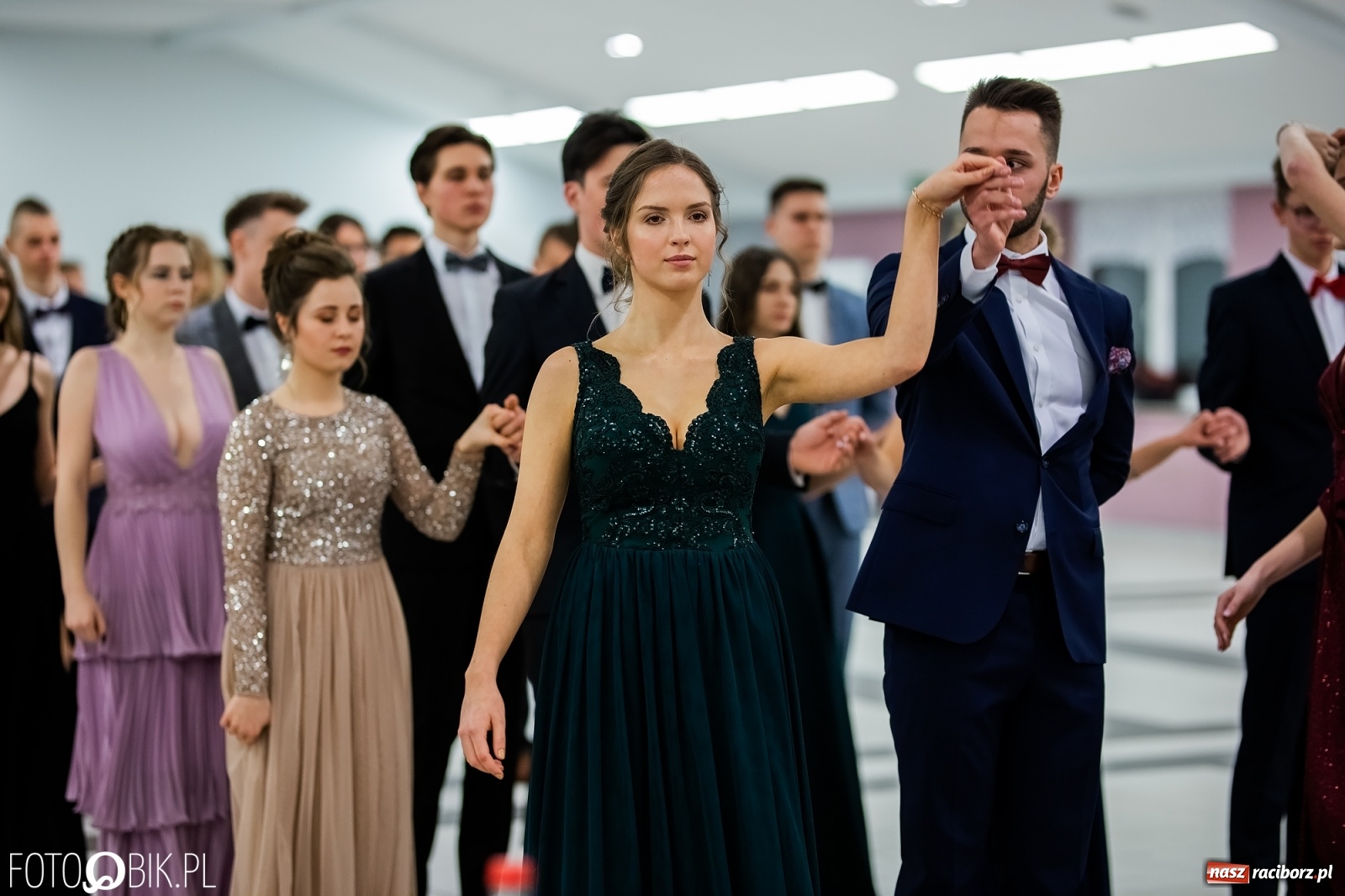 Zdjęcie w galerii na portalu naszraciborz.pl: Bal maturalny II LO w Zakrzowie [FOTO i WIDEO] wiadomości z regionu