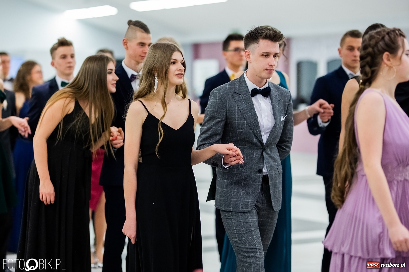 Zdjęcie w galerii na portalu naszraciborz.pl: Bal maturalny II LO w Zakrzowie [FOTO i WIDEO] wiadomości z regionu