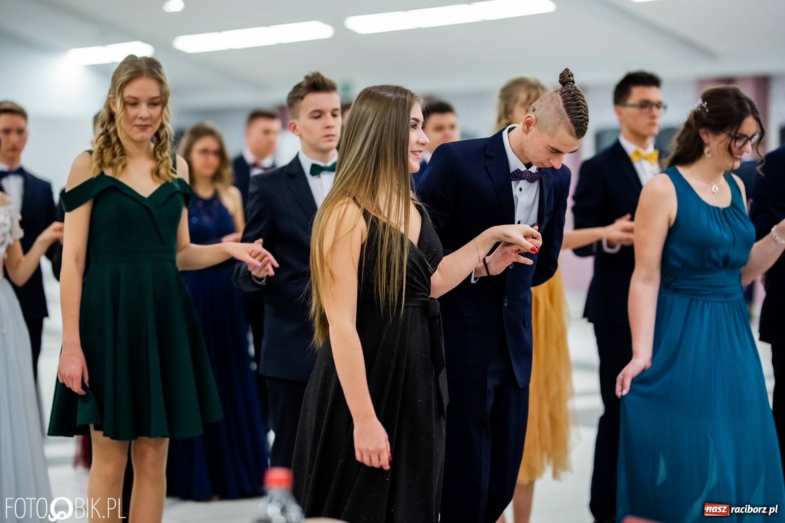 Zdjęcie w galerii na portalu naszraciborz.pl: Bal maturalny II LO w Zakrzowie [FOTO i WIDEO] wiadomości z regionu