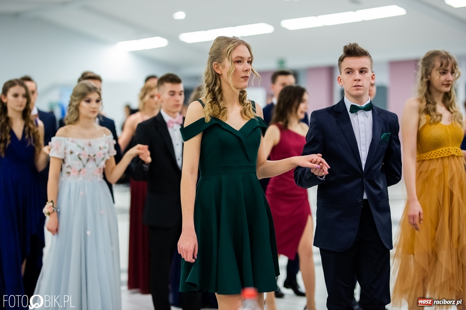 Zdjęcie w galerii na portalu naszraciborz.pl: Bal maturalny II LO w Zakrzowie [FOTO i WIDEO] wiadomości z regionu