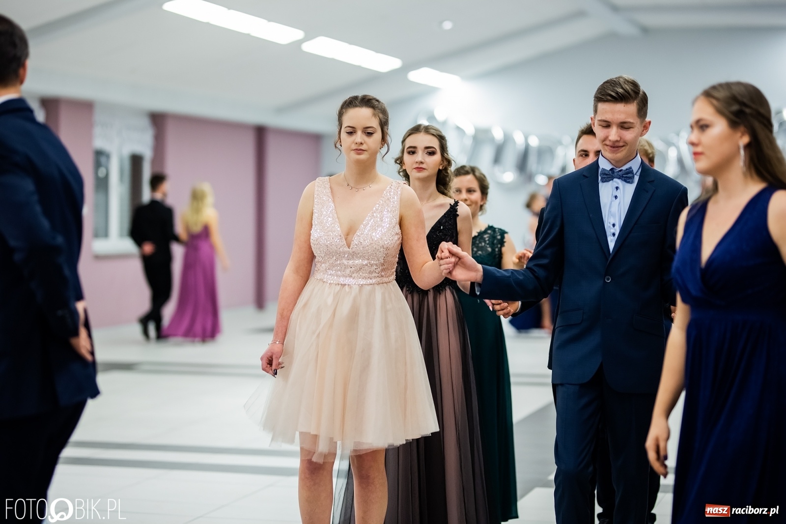 Zdjęcie w galerii na portalu naszraciborz.pl: Bal maturalny II LO w Zakrzowie [FOTO i WIDEO] wiadomości z regionu