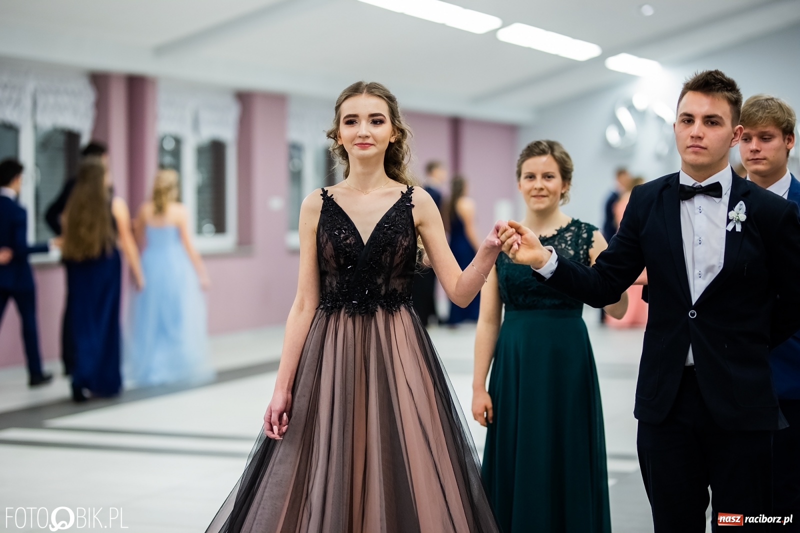 Zdjęcie w galerii na portalu naszraciborz.pl: Bal maturalny II LO w Zakrzowie [FOTO i WIDEO] wiadomości z regionu