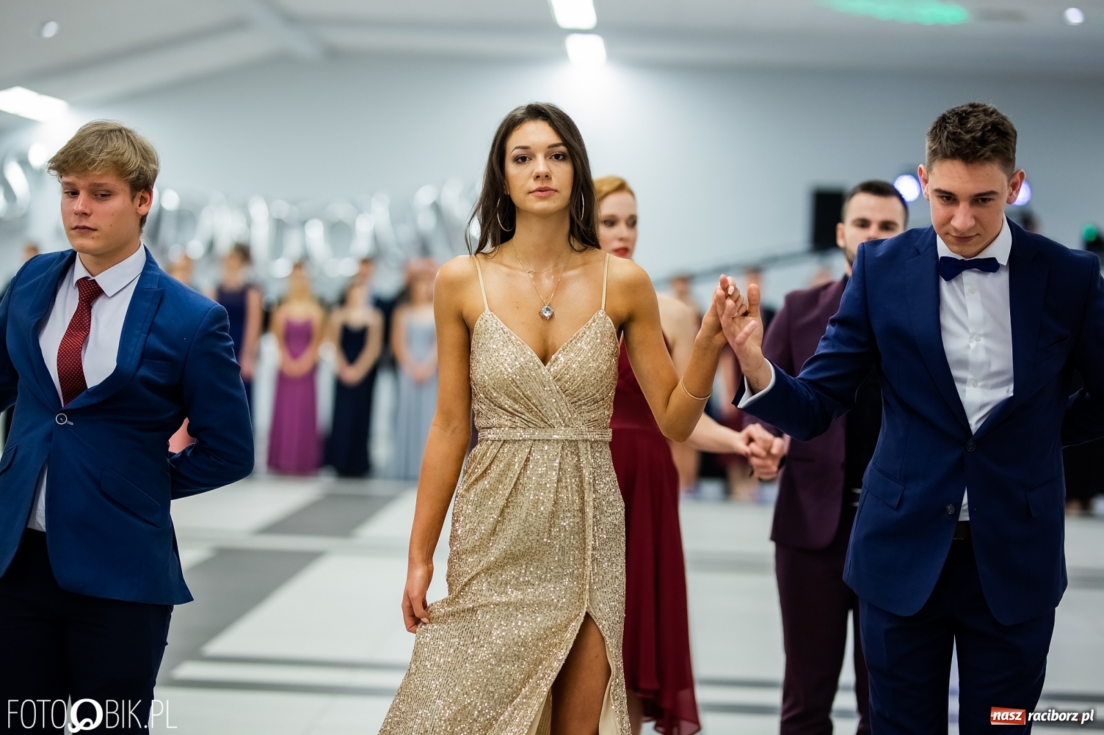 Zdjęcie w galerii na portalu naszraciborz.pl: Bal maturalny II LO w Zakrzowie [FOTO i WIDEO] wiadomości z regionu