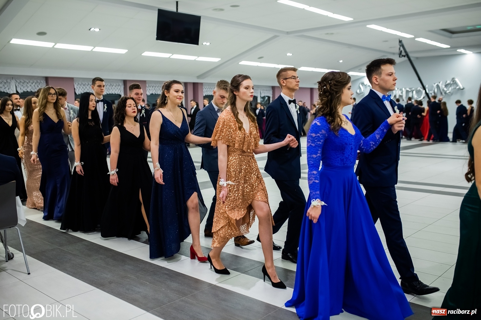 Zdjęcie w galerii na portalu naszraciborz.pl: Bal maturalny II LO w Zakrzowie [FOTO i WIDEO] wiadomości z regionu