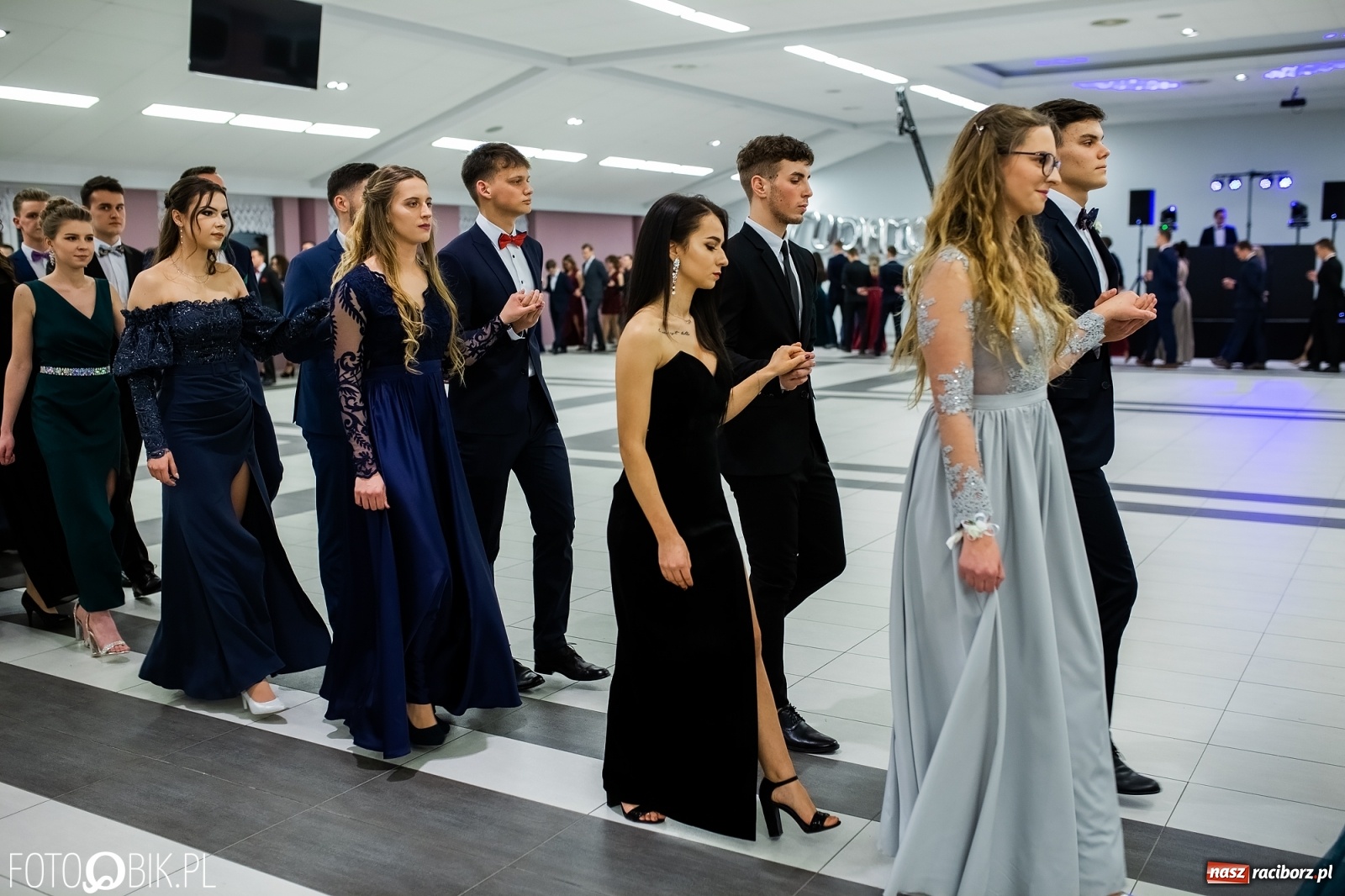 Zdjęcie w galerii na portalu naszraciborz.pl: Bal maturalny II LO w Zakrzowie [FOTO i WIDEO] wiadomości z regionu