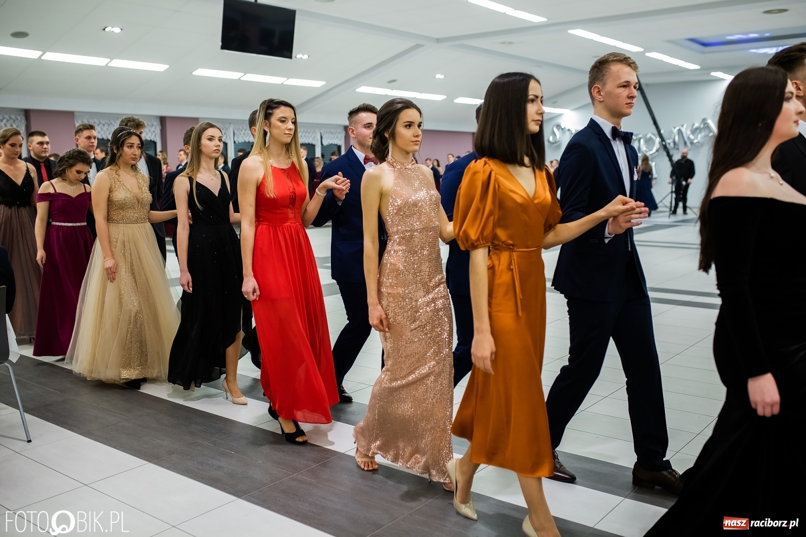 Zdjęcie w galerii na portalu naszraciborz.pl: Bal maturalny II LO w Zakrzowie [FOTO i WIDEO] wiadomości z regionu