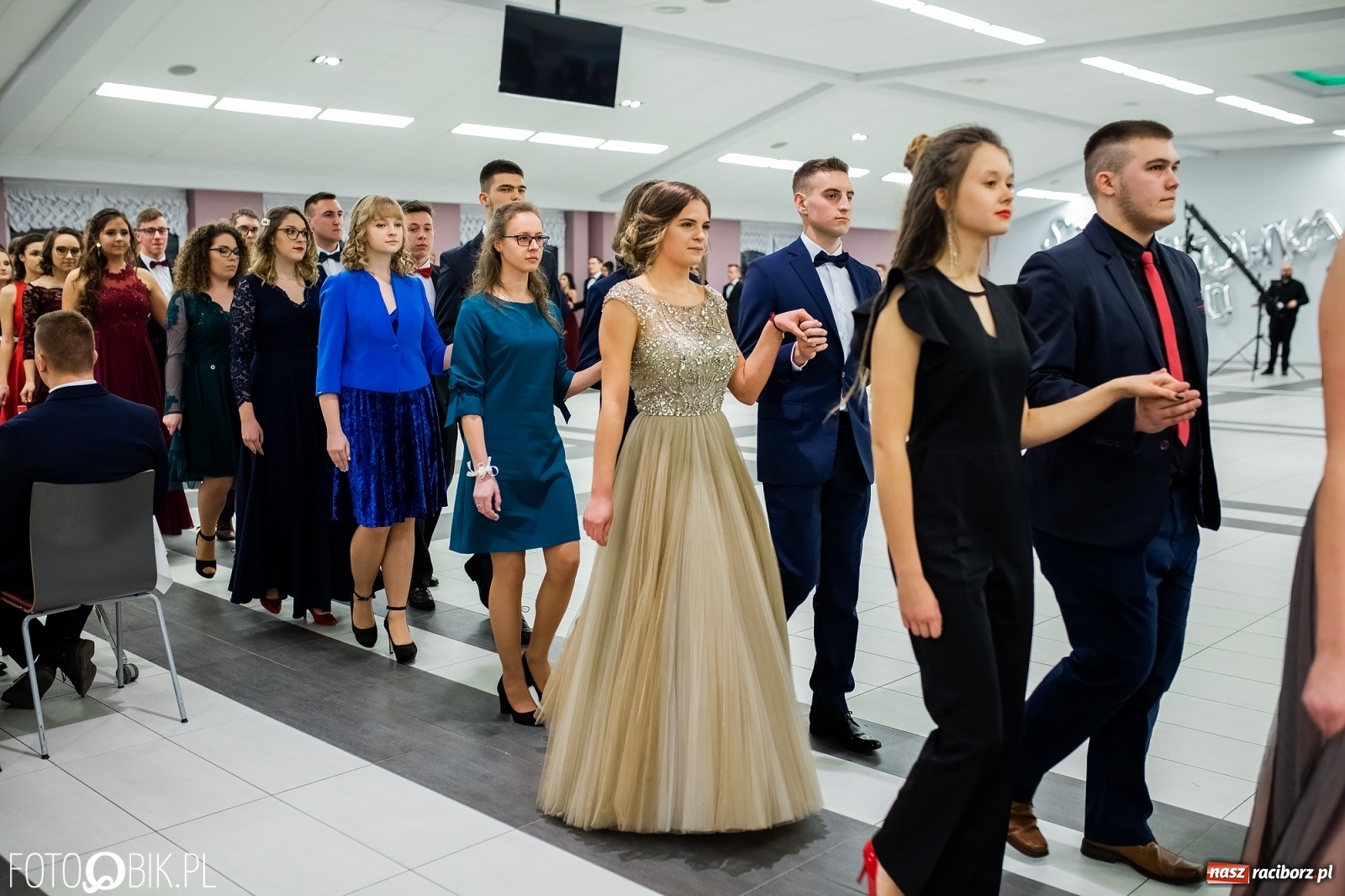 Zdjęcie w galerii na portalu naszraciborz.pl: Bal maturalny II LO w Zakrzowie [FOTO i WIDEO] wiadomości z regionu