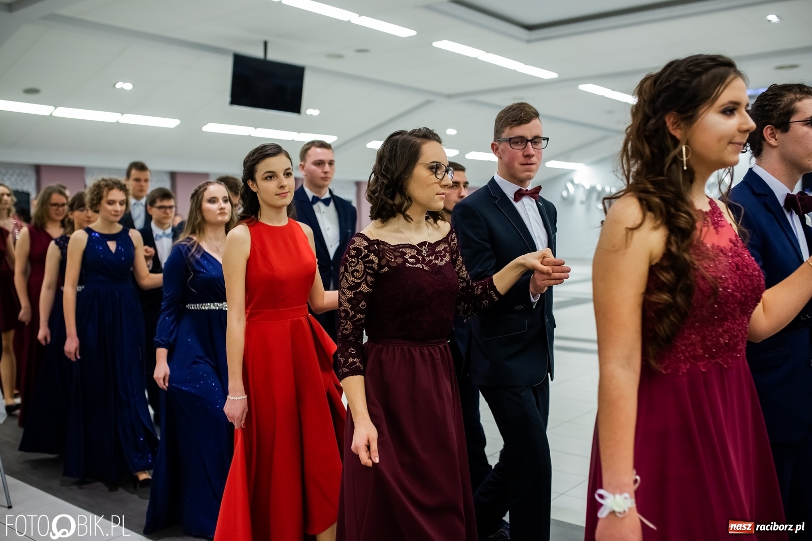 Zdjęcie w galerii na portalu naszraciborz.pl: Bal maturalny II LO w Zakrzowie [FOTO i WIDEO] wiadomości z regionu