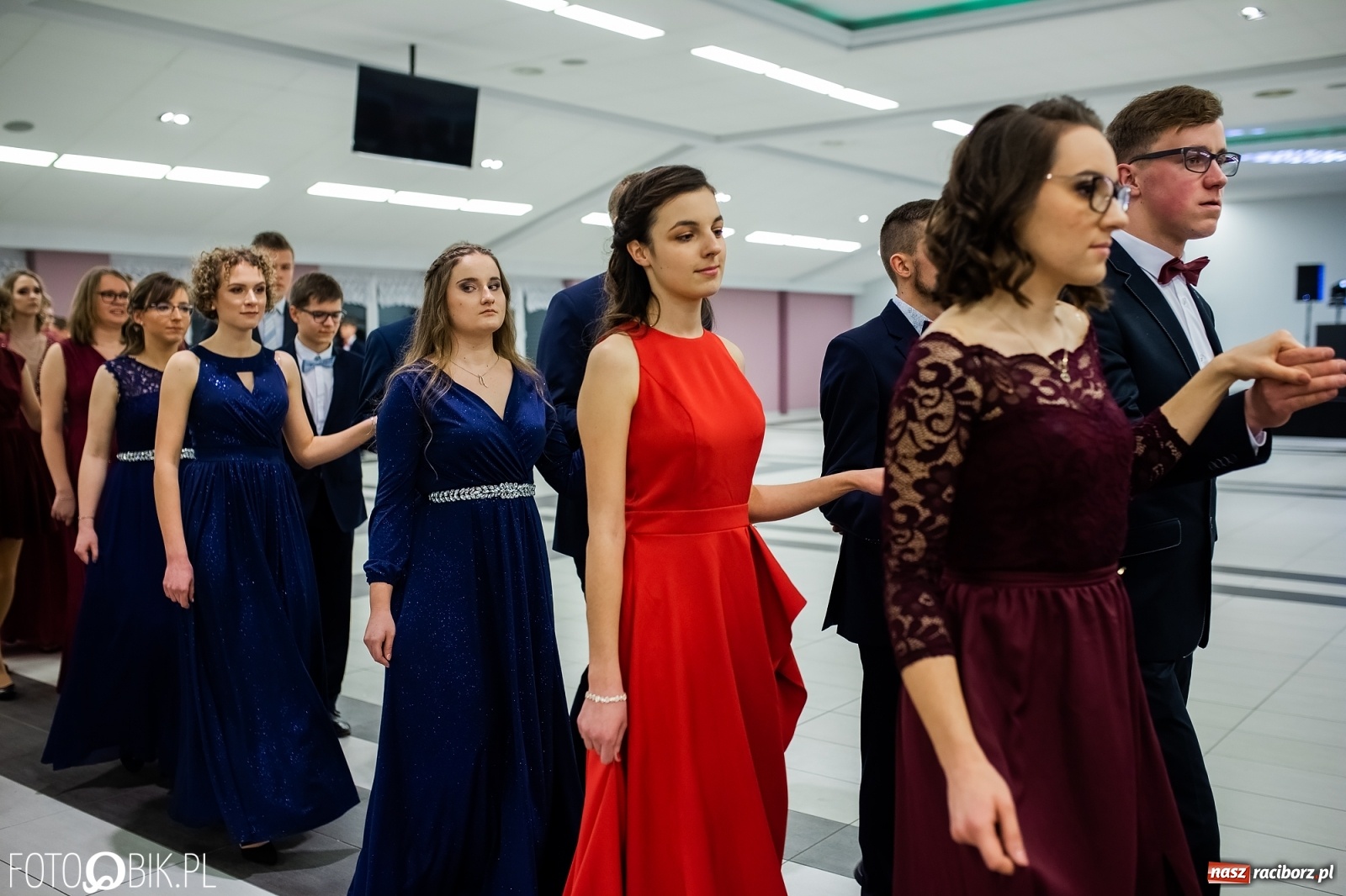 Zdjęcie w galerii na portalu naszraciborz.pl: Bal maturalny II LO w Zakrzowie [FOTO i WIDEO] wiadomości z regionu