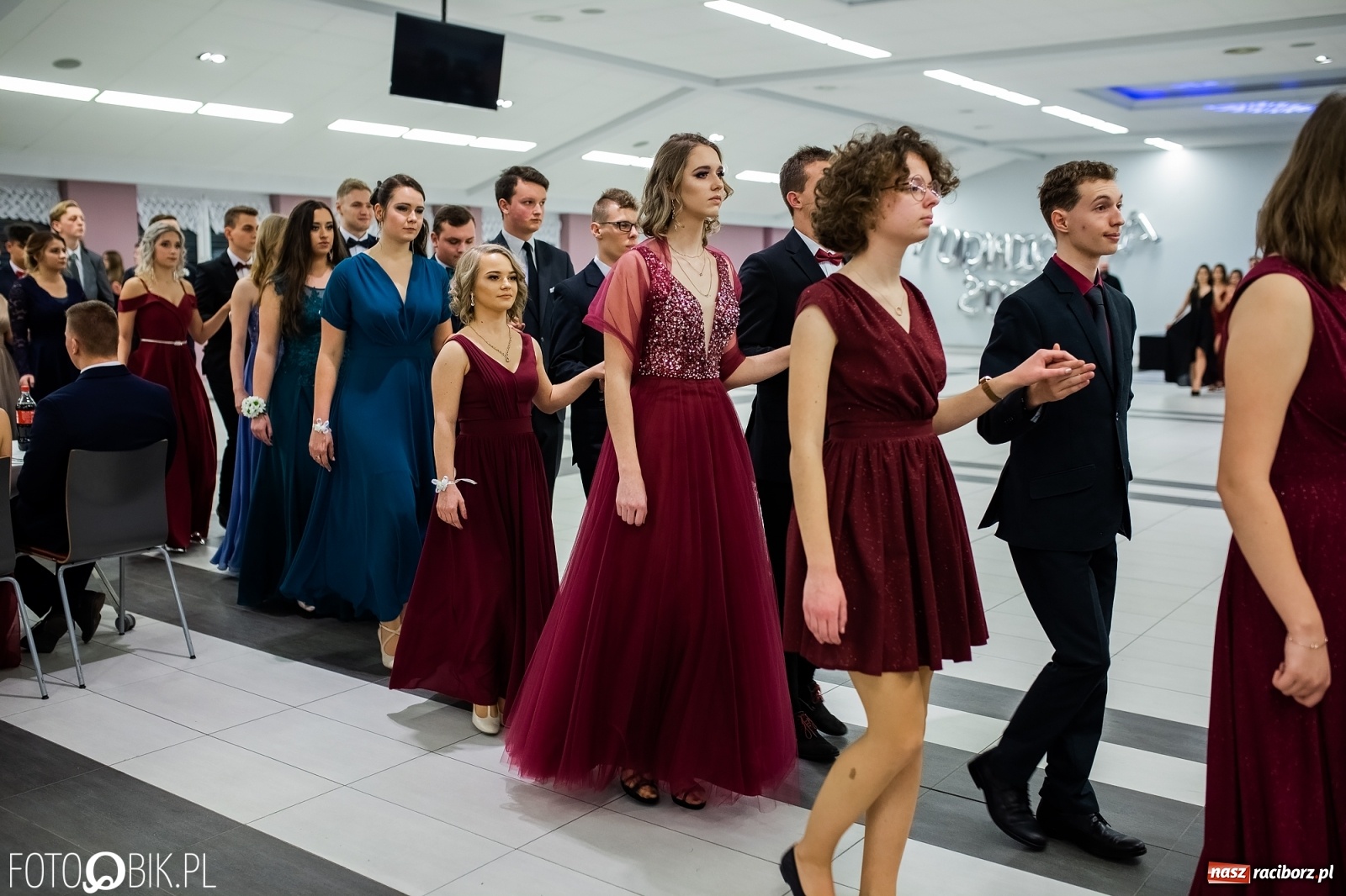 Zdjęcie w galerii na portalu naszraciborz.pl: Bal maturalny II LO w Zakrzowie [FOTO i WIDEO] wiadomości z regionu