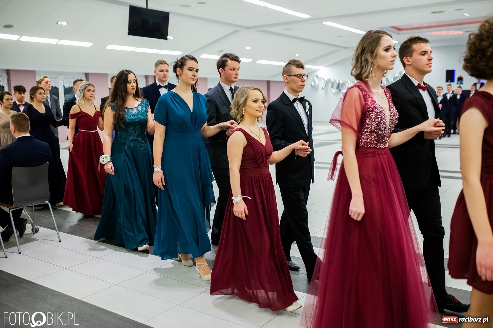 Zdjęcie w galerii na portalu naszraciborz.pl: Bal maturalny II LO w Zakrzowie [FOTO i WIDEO] wiadomości z regionu