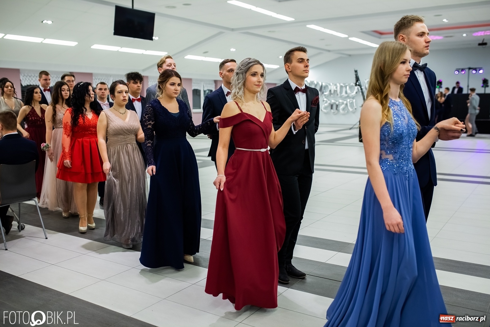 Zdjęcie w galerii na portalu naszraciborz.pl: Bal maturalny II LO w Zakrzowie [FOTO i WIDEO] wiadomości z regionu