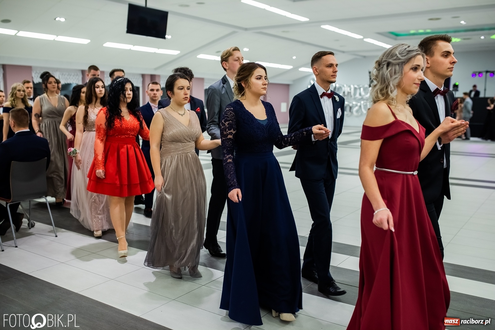 Zdjęcie w galerii na portalu naszraciborz.pl: Bal maturalny II LO w Zakrzowie [FOTO i WIDEO] wiadomości z regionu