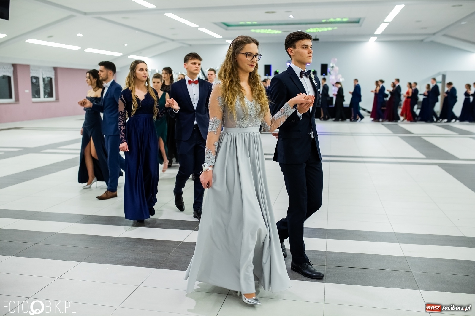 Zdjęcie w galerii na portalu naszraciborz.pl: Bal maturalny II LO w Zakrzowie [FOTO i WIDEO] wiadomości z regionu