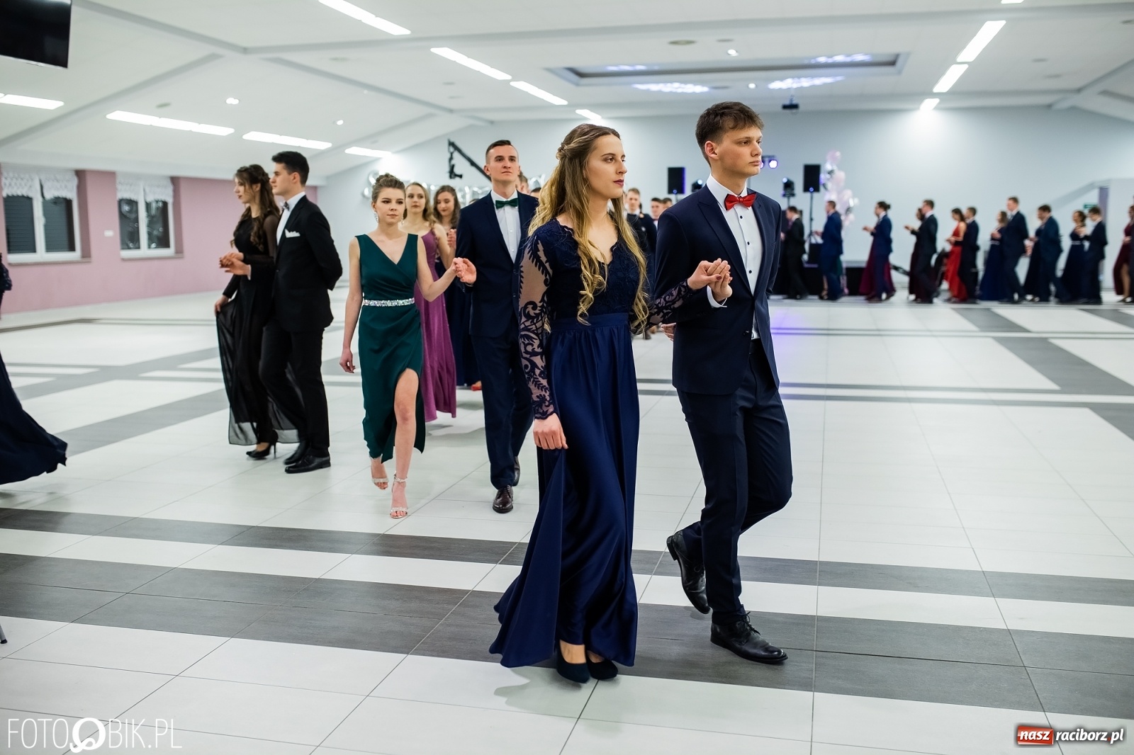 Zdjęcie w galerii na portalu naszraciborz.pl: Bal maturalny II LO w Zakrzowie [FOTO i WIDEO] wiadomości z regionu