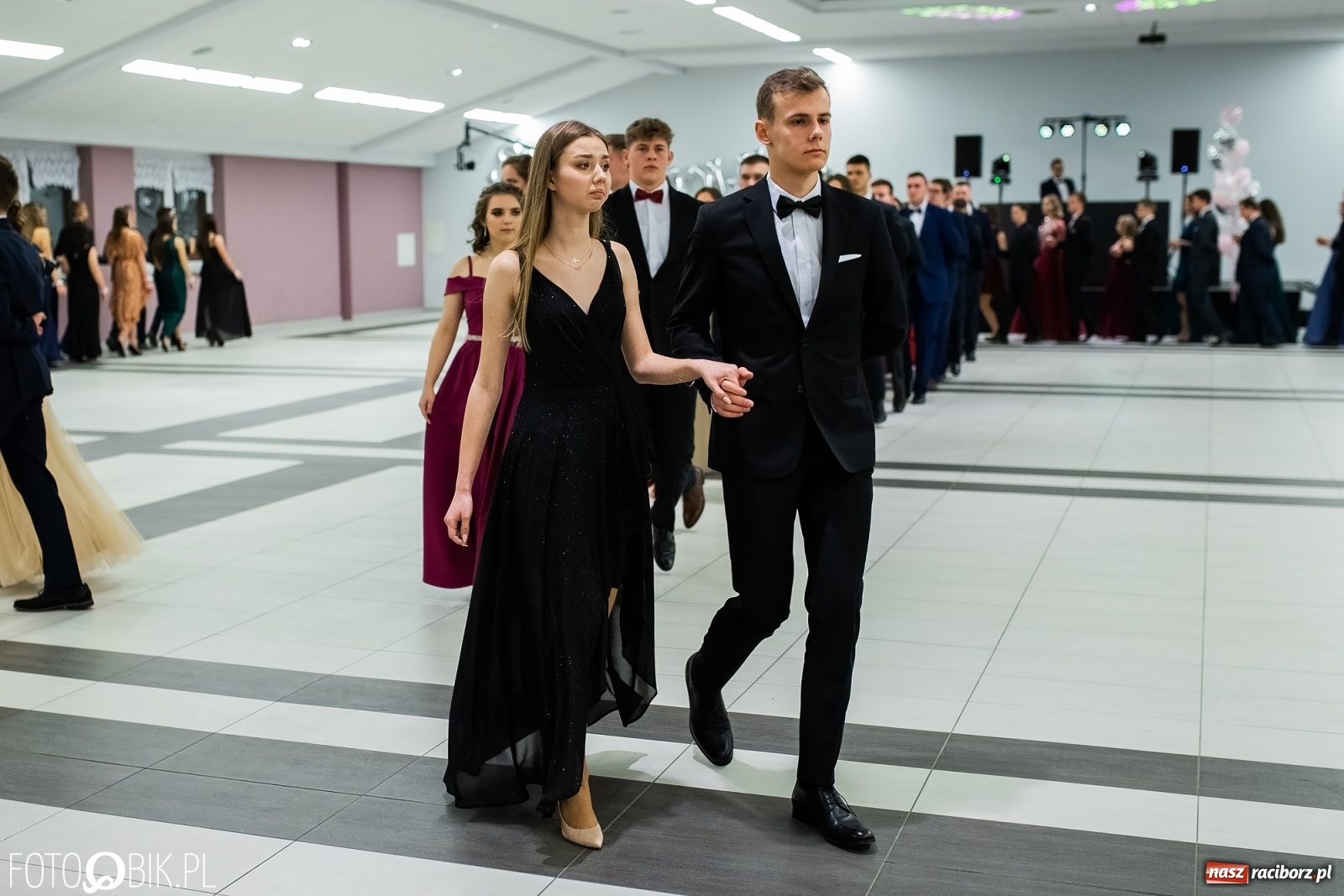 Zdjęcie w galerii na portalu naszraciborz.pl: Bal maturalny II LO w Zakrzowie [FOTO i WIDEO] wiadomości z regionu