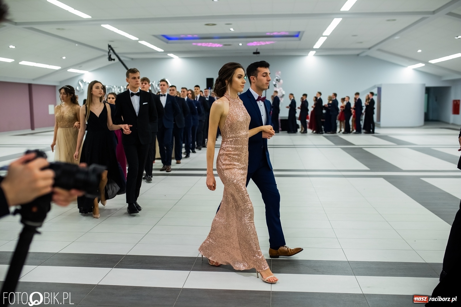 Zdjęcie w galerii na portalu naszraciborz.pl: Bal maturalny II LO w Zakrzowie [FOTO i WIDEO] wiadomości z regionu