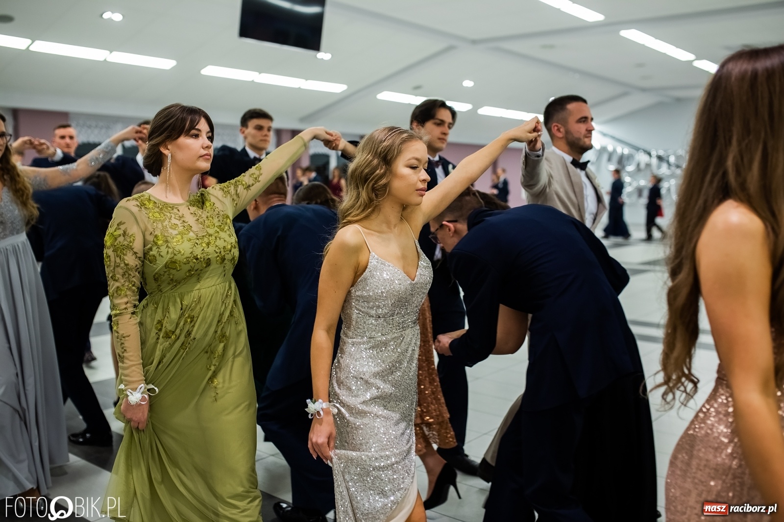 Zdjęcie w galerii na portalu naszraciborz.pl: Bal maturalny II LO w Zakrzowie [FOTO i WIDEO] wiadomości z regionu