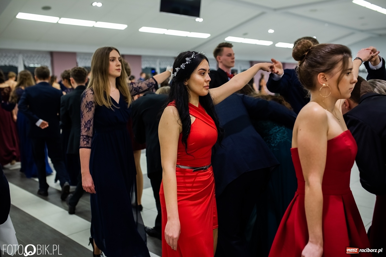 Zdjęcie w galerii na portalu naszraciborz.pl: Bal maturalny II LO w Zakrzowie [FOTO i WIDEO] wiadomości z regionu