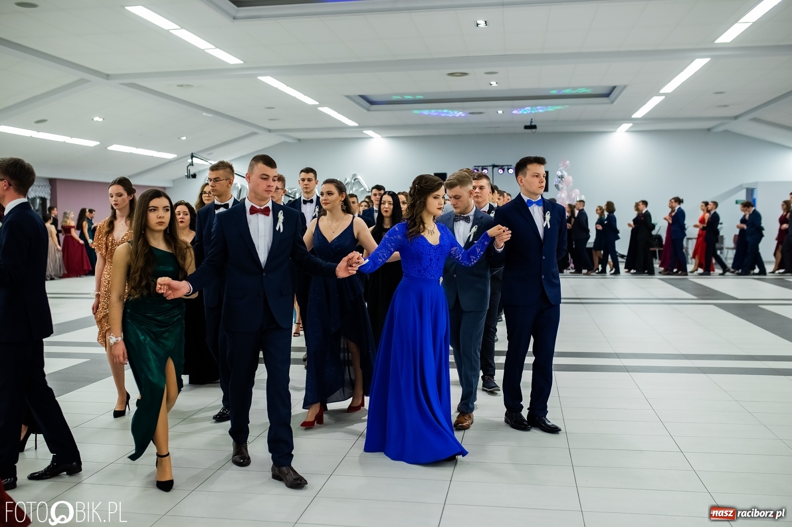 Zdjęcie w galerii na portalu naszraciborz.pl: Bal maturalny II LO w Zakrzowie [FOTO i WIDEO] wiadomości z regionu