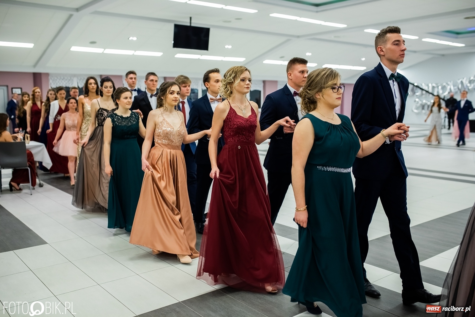 Zdjęcie w galerii na portalu naszraciborz.pl: Bal maturalny II LO w Zakrzowie [FOTO i WIDEO] wiadomości z regionu