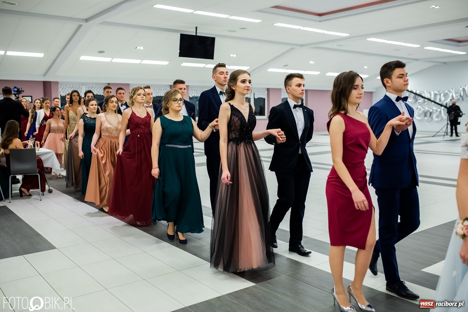 Zdjęcie w galerii na portalu naszraciborz.pl: Bal maturalny II LO w Zakrzowie [FOTO i WIDEO] wiadomości z regionu