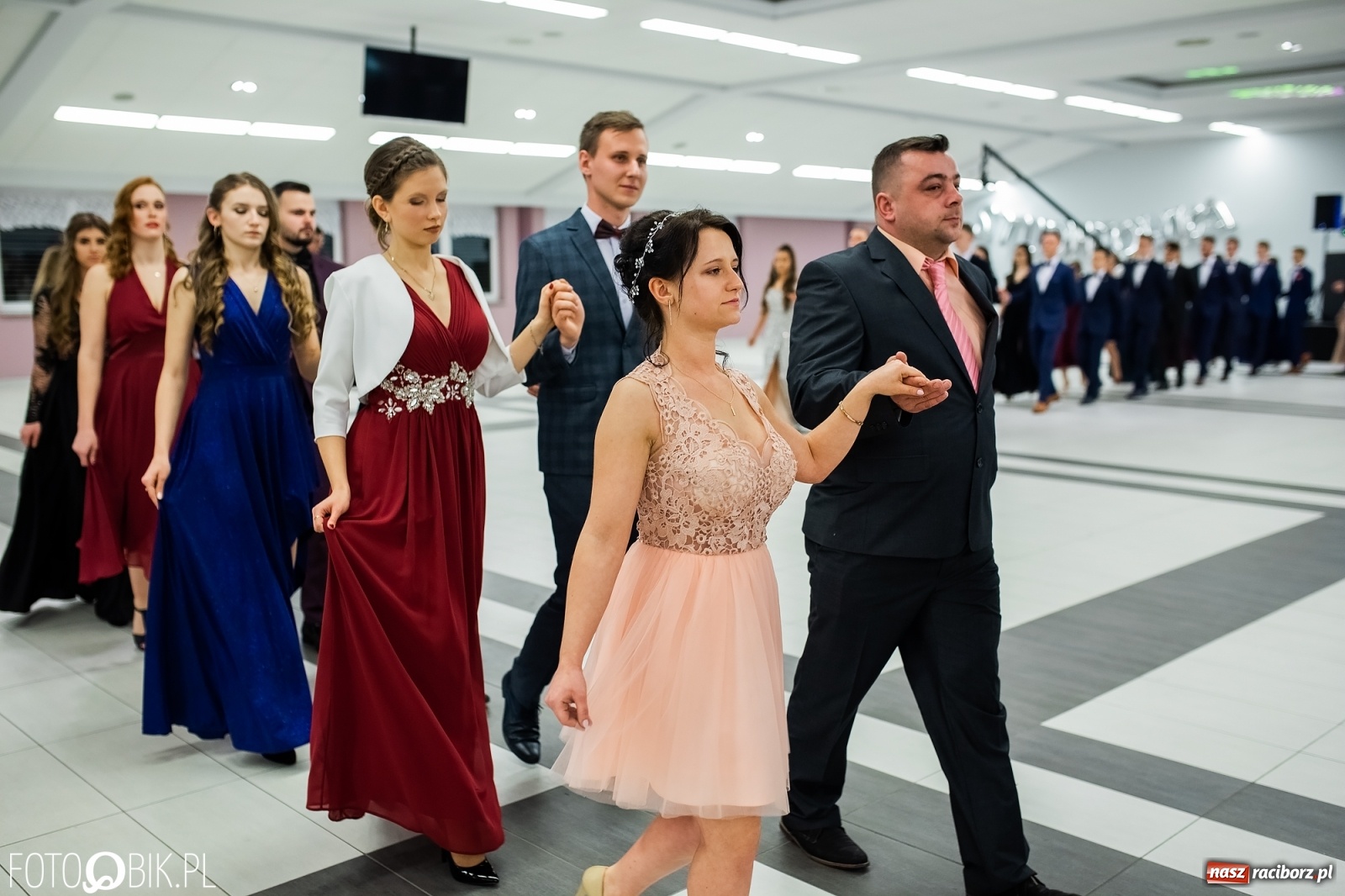 Zdjęcie w galerii na portalu naszraciborz.pl: Bal maturalny II LO w Zakrzowie [FOTO i WIDEO] wiadomości z regionu