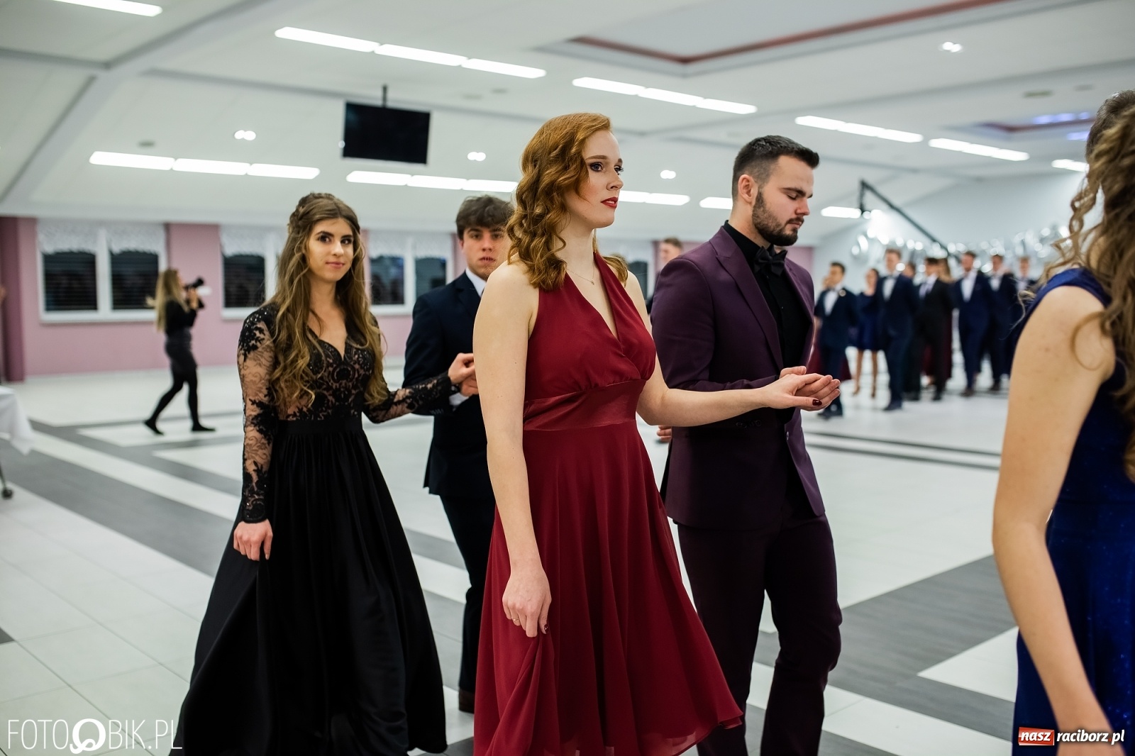 Zdjęcie w galerii na portalu naszraciborz.pl: Bal maturalny II LO w Zakrzowie [FOTO i WIDEO] wiadomości z regionu