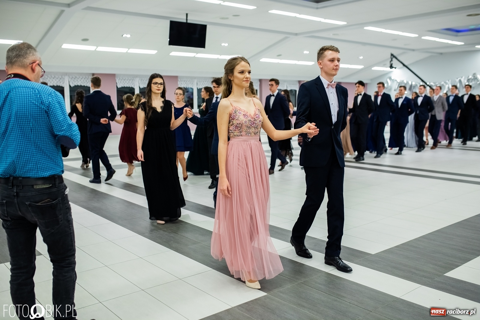 Zdjęcie w galerii na portalu naszraciborz.pl: Bal maturalny II LO w Zakrzowie [FOTO i WIDEO] wiadomości z regionu