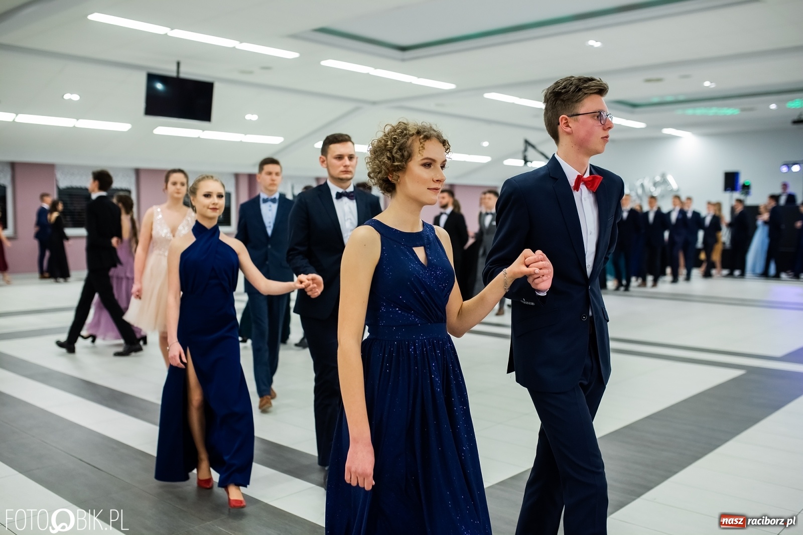 Zdjęcie w galerii na portalu naszraciborz.pl: Bal maturalny II LO w Zakrzowie [FOTO i WIDEO] wiadomości z regionu