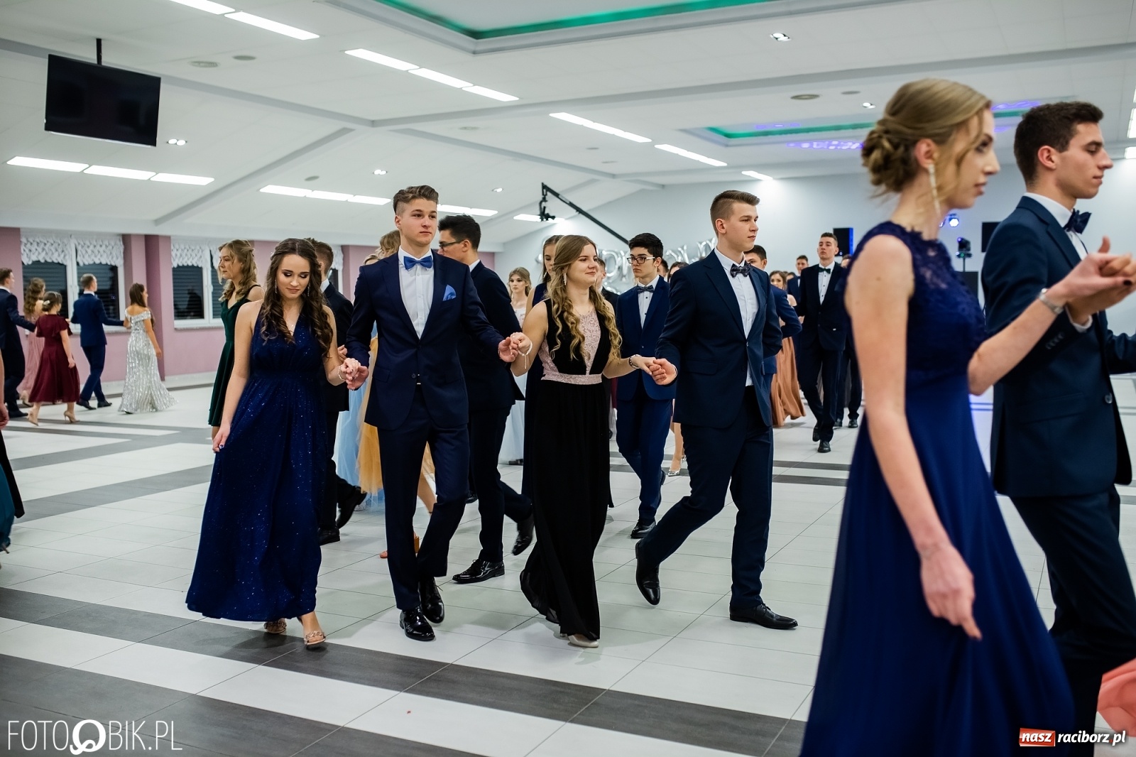 Zdjęcie w galerii na portalu naszraciborz.pl: Bal maturalny II LO w Zakrzowie [FOTO i WIDEO] wiadomości z regionu