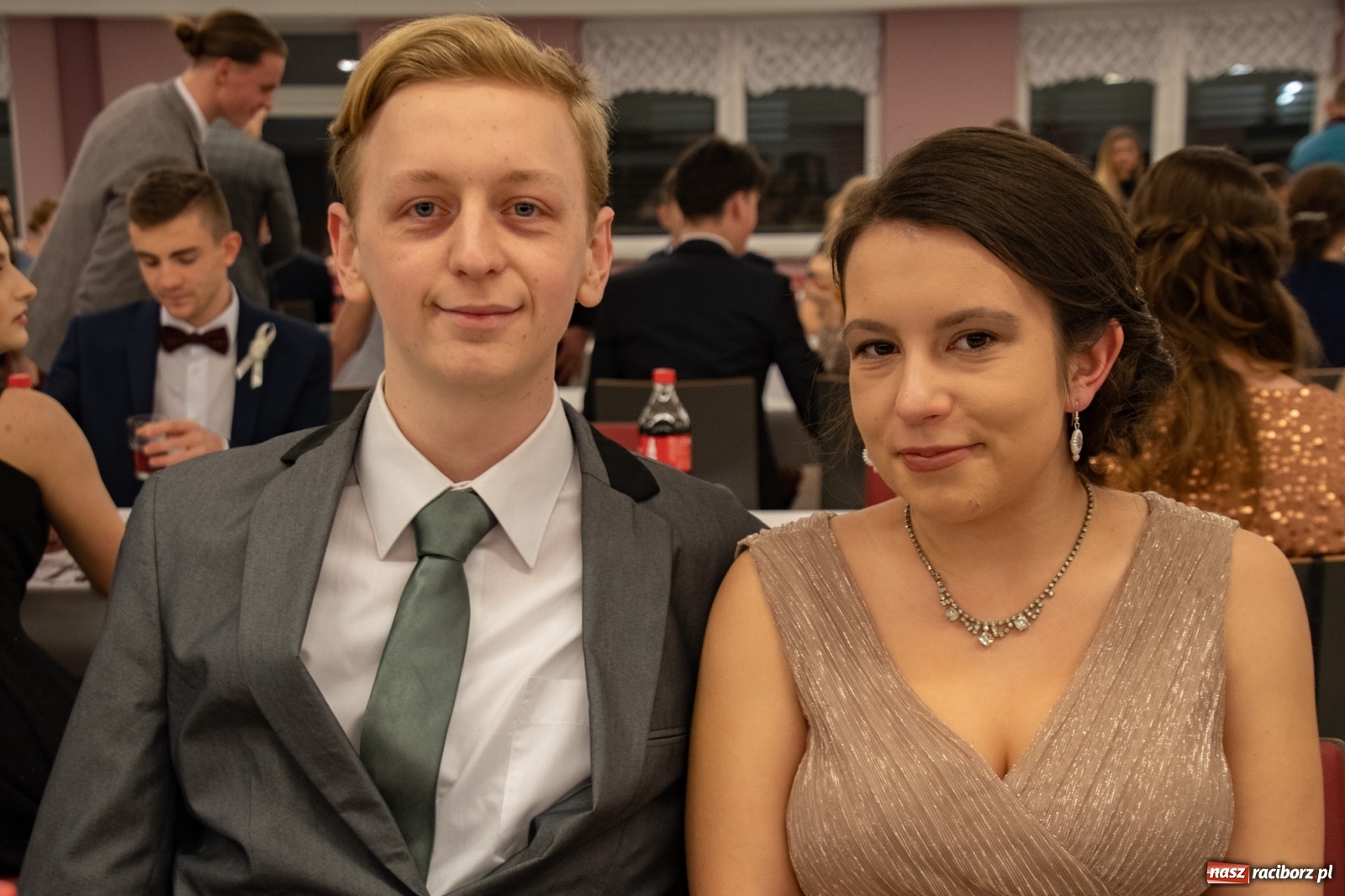 Zdjęcie w galerii na portalu naszraciborz.pl: Bal maturalny II LO w Zakrzowie [FOTO i WIDEO] wiadomości z regionu