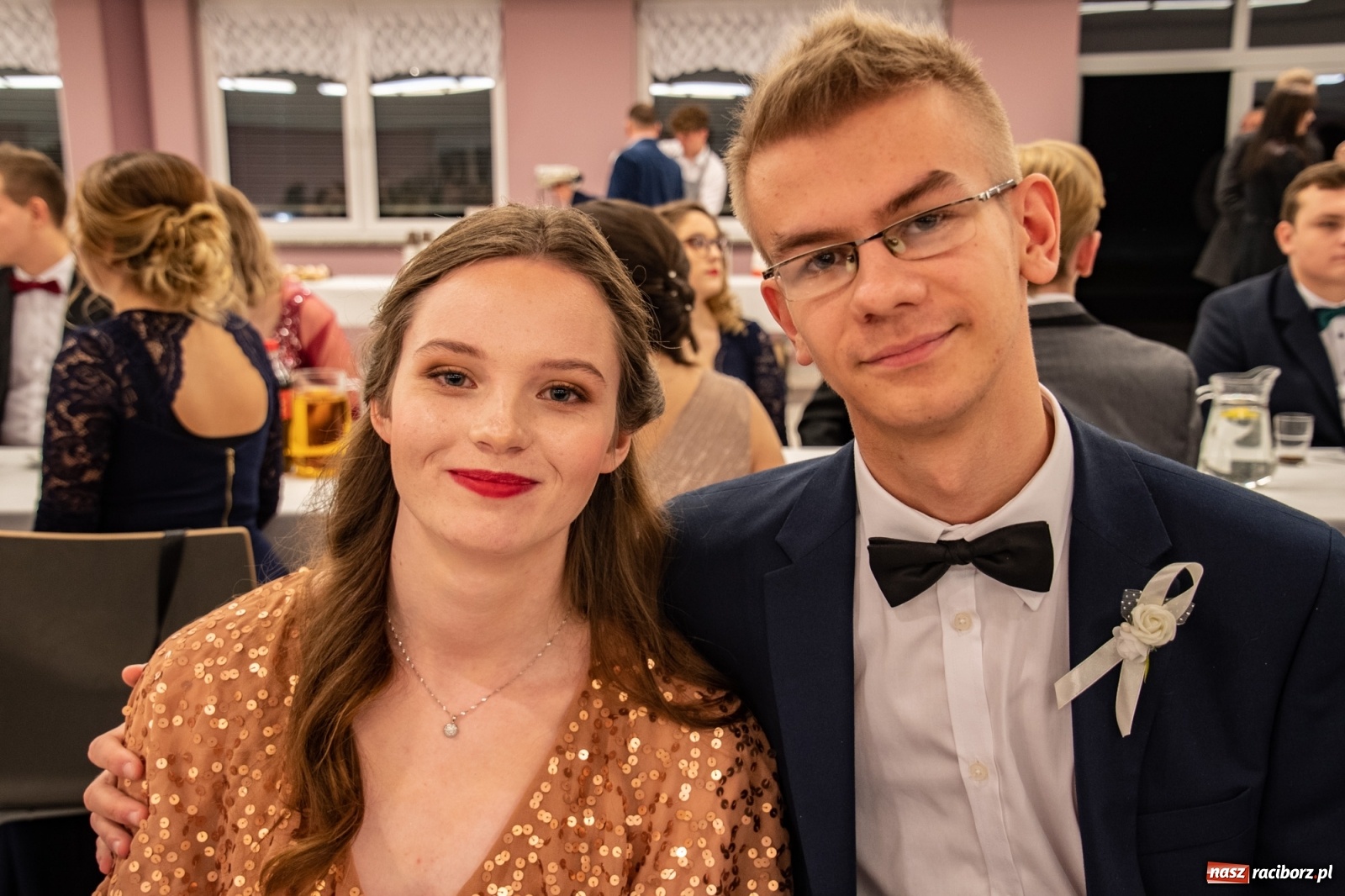 Zdjęcie w galerii na portalu naszraciborz.pl: Bal maturalny II LO w Zakrzowie [FOTO i WIDEO] wiadomości z regionu