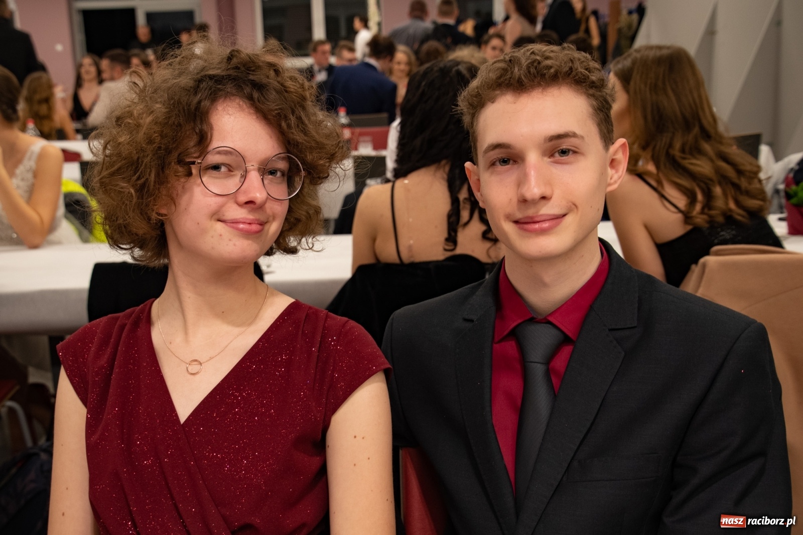 Zdjęcie w galerii na portalu naszraciborz.pl: Bal maturalny II LO w Zakrzowie [FOTO i WIDEO] wiadomości z regionu