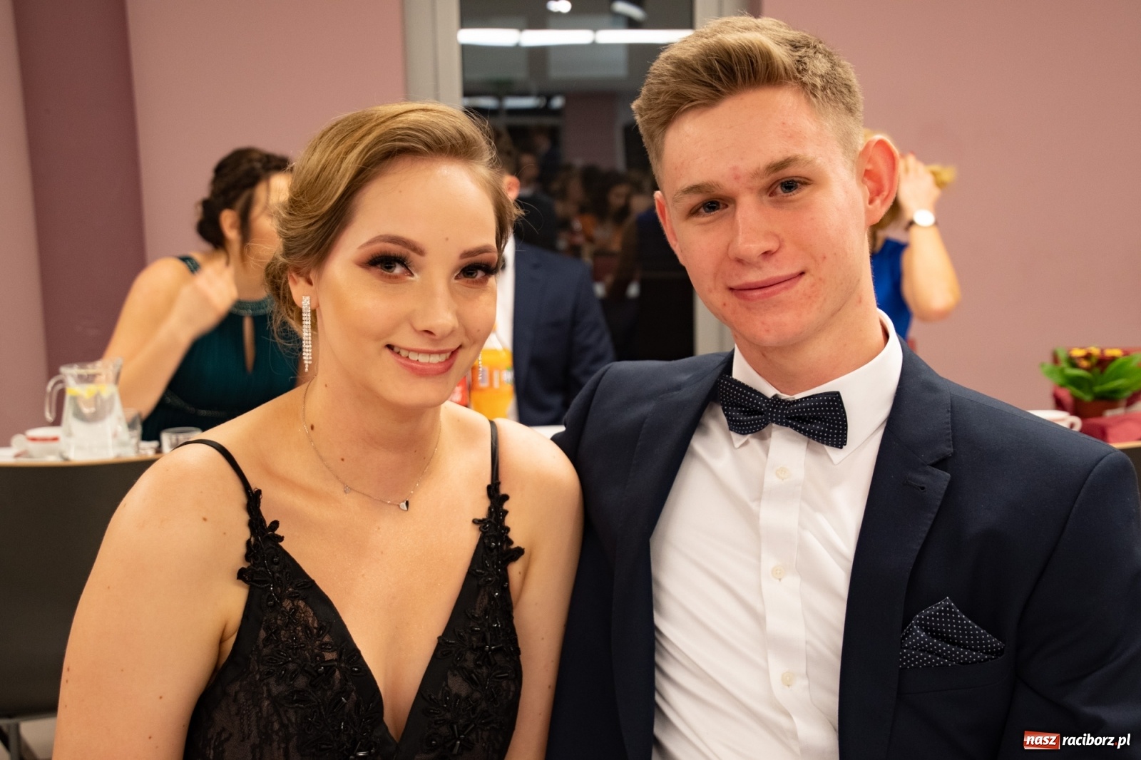 Zdjęcie w galerii na portalu naszraciborz.pl: Bal maturalny II LO w Zakrzowie [FOTO i WIDEO] wiadomości z regionu