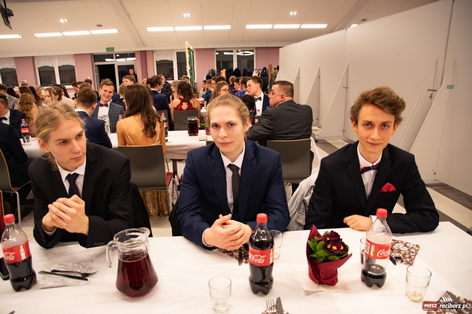 Zdjęcie w galerii na portalu naszraciborz.pl: Bal maturalny II LO w Zakrzowie [FOTO i WIDEO] wiadomości z regionu