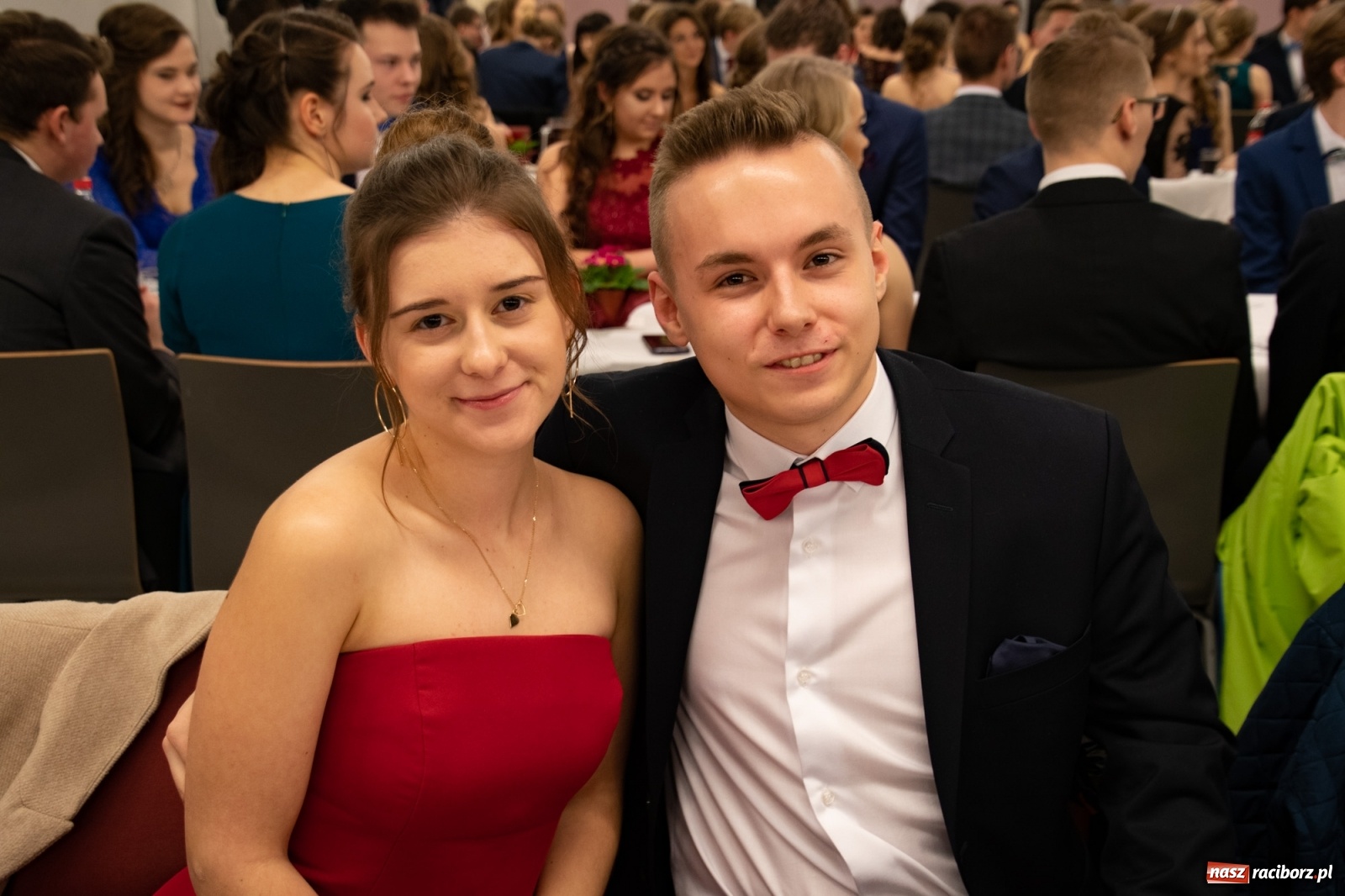 Zdjęcie w galerii na portalu naszraciborz.pl: Bal maturalny II LO w Zakrzowie [FOTO i WIDEO] wiadomości z regionu