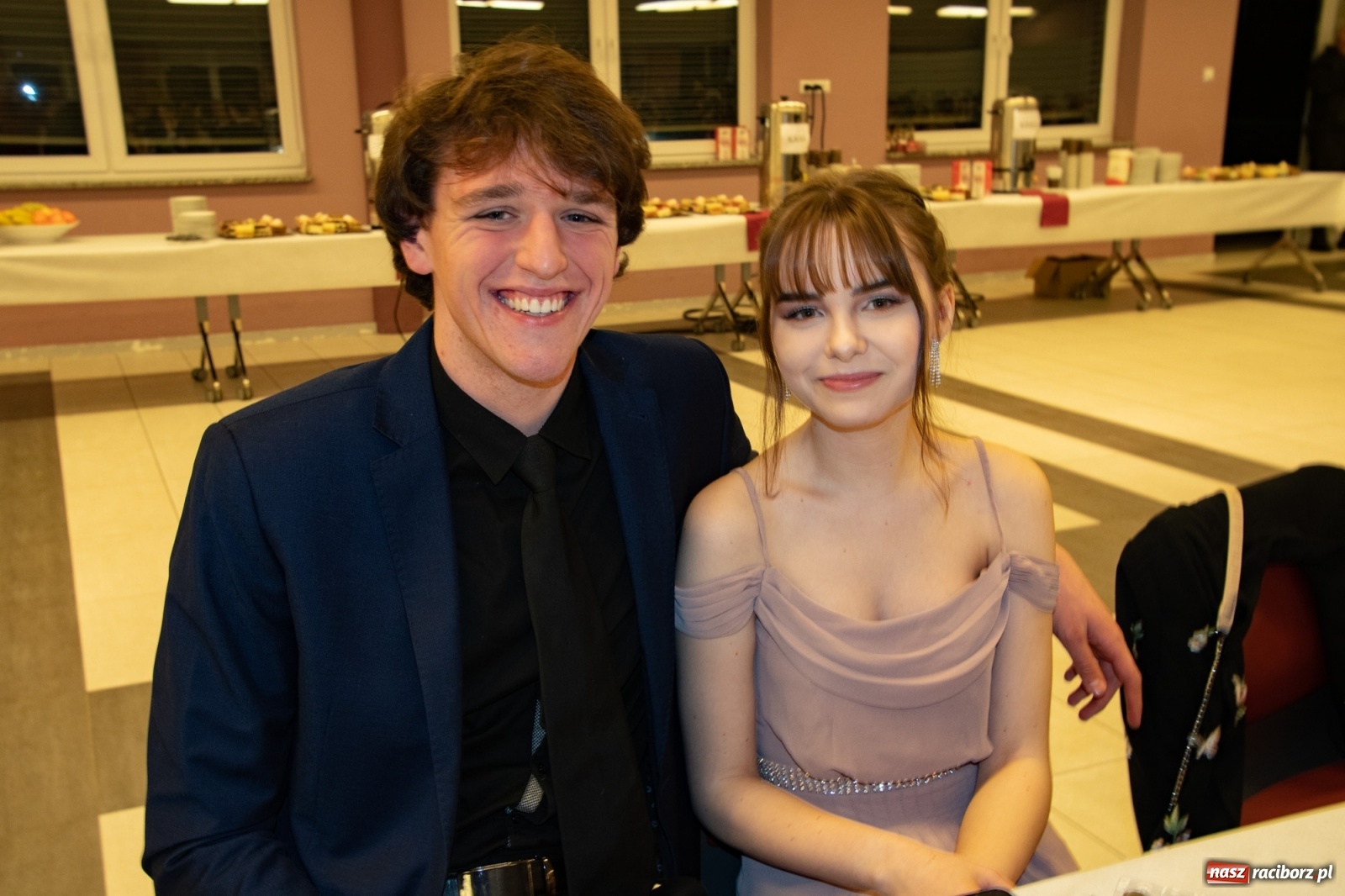 Zdjęcie w galerii na portalu naszraciborz.pl: Bal maturalny II LO w Zakrzowie [FOTO i WIDEO] wiadomości z regionu