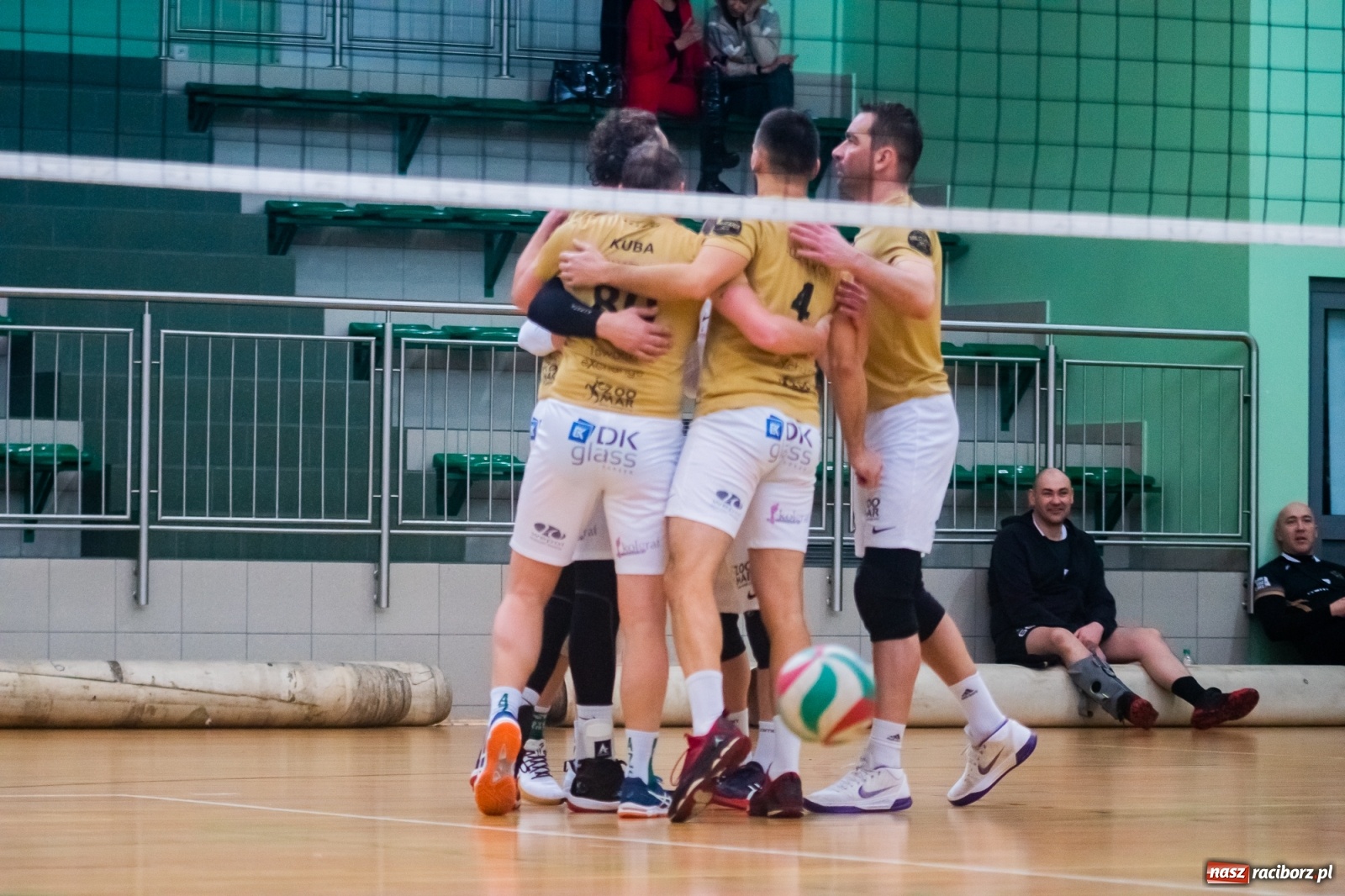 Zdjęcie w galerii na portalu naszraciborz.pl: Siatkarska niedziela w Arenie Rafako [FOTO i WIDEO] wiadomości z regionu
