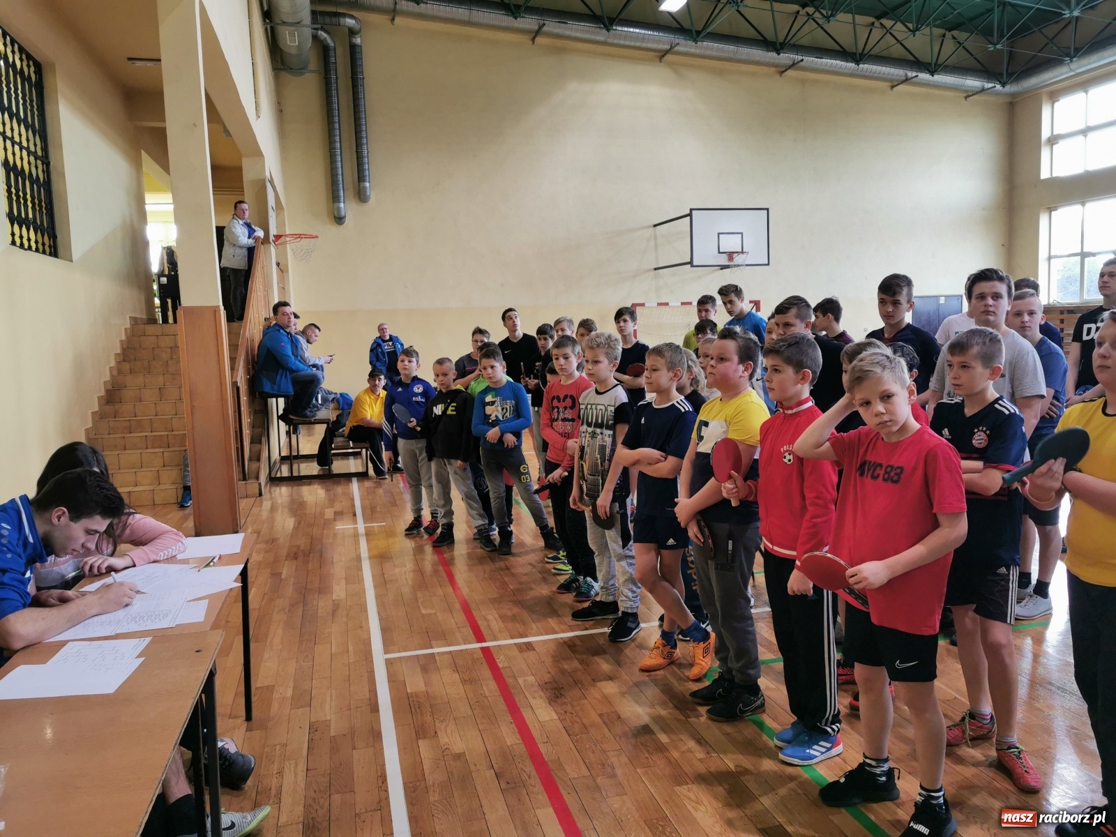 Zdjęcie w galerii na portalu naszraciborz.pl: Tenisiści stołowi rywalizowali o Puchar Wójta wiadomości z regionu