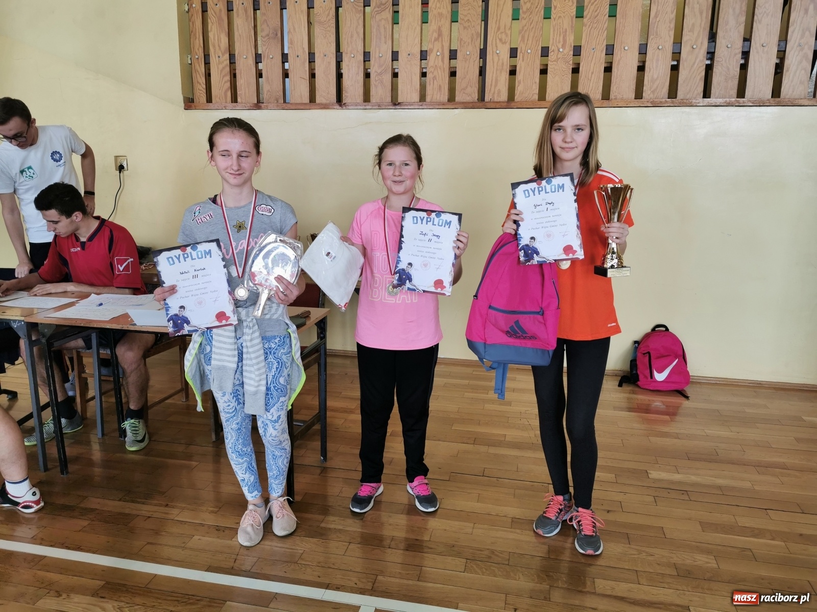 Zdjęcie w galerii na portalu naszraciborz.pl: Tenisiści stołowi rywalizowali o Puchar Wójta wiadomości z regionu