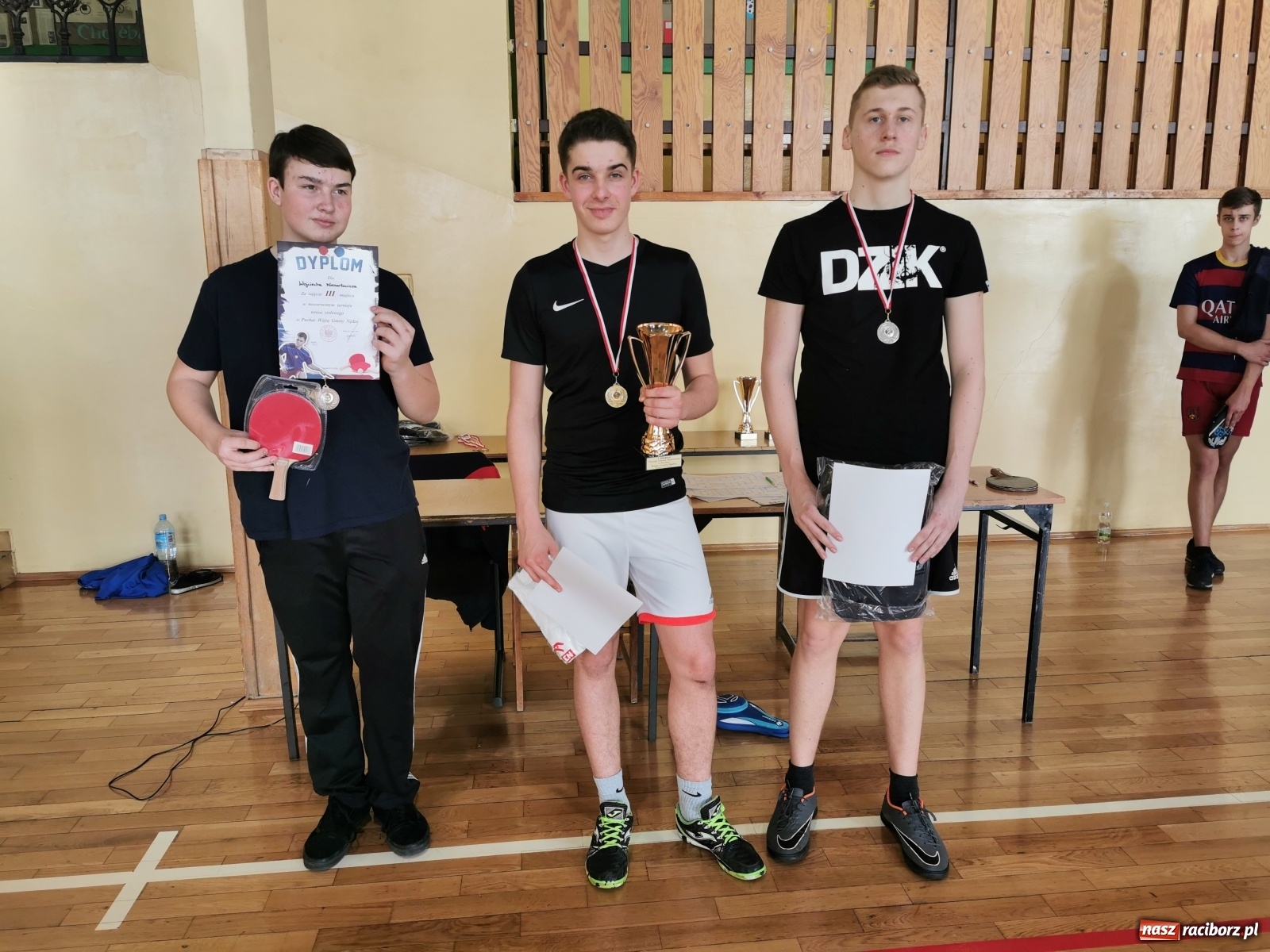 Zdjęcie w galerii na portalu naszraciborz.pl: Tenisiści stołowi rywalizowali o Puchar Wójta wiadomości z regionu