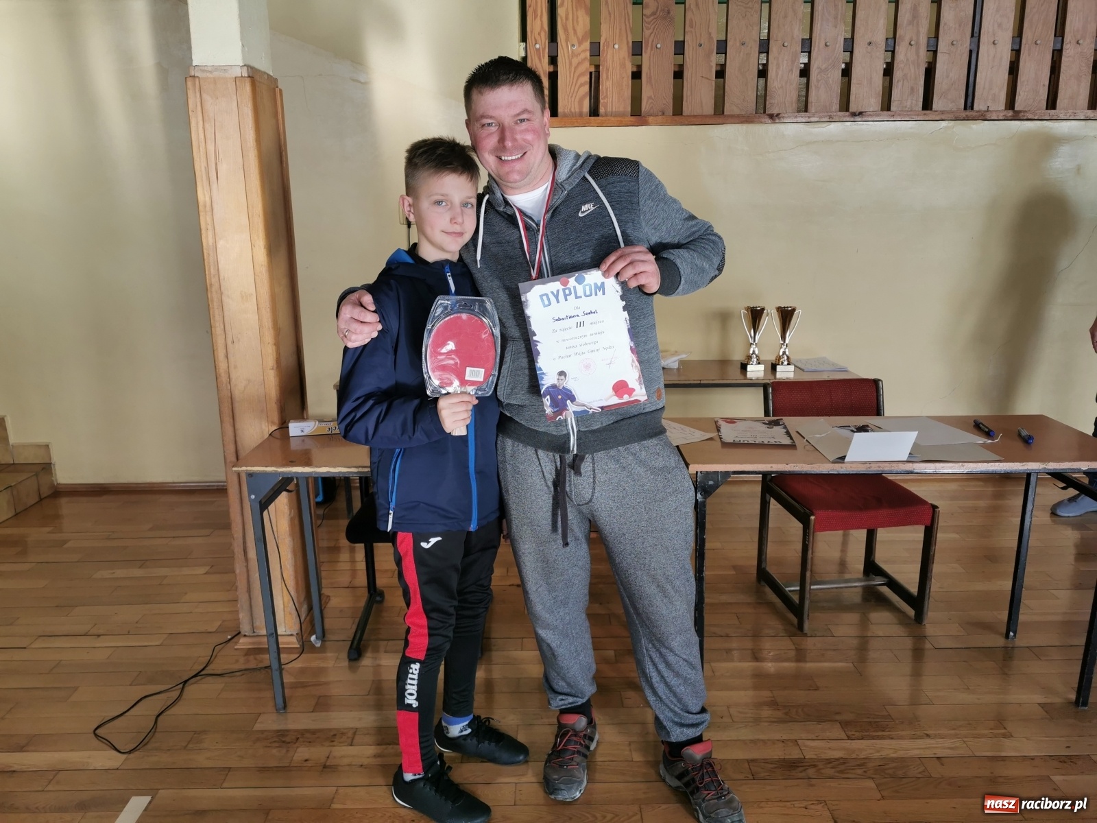 Zdjęcie w galerii na portalu naszraciborz.pl: Tenisiści stołowi rywalizowali o Puchar Wójta wiadomości z regionu