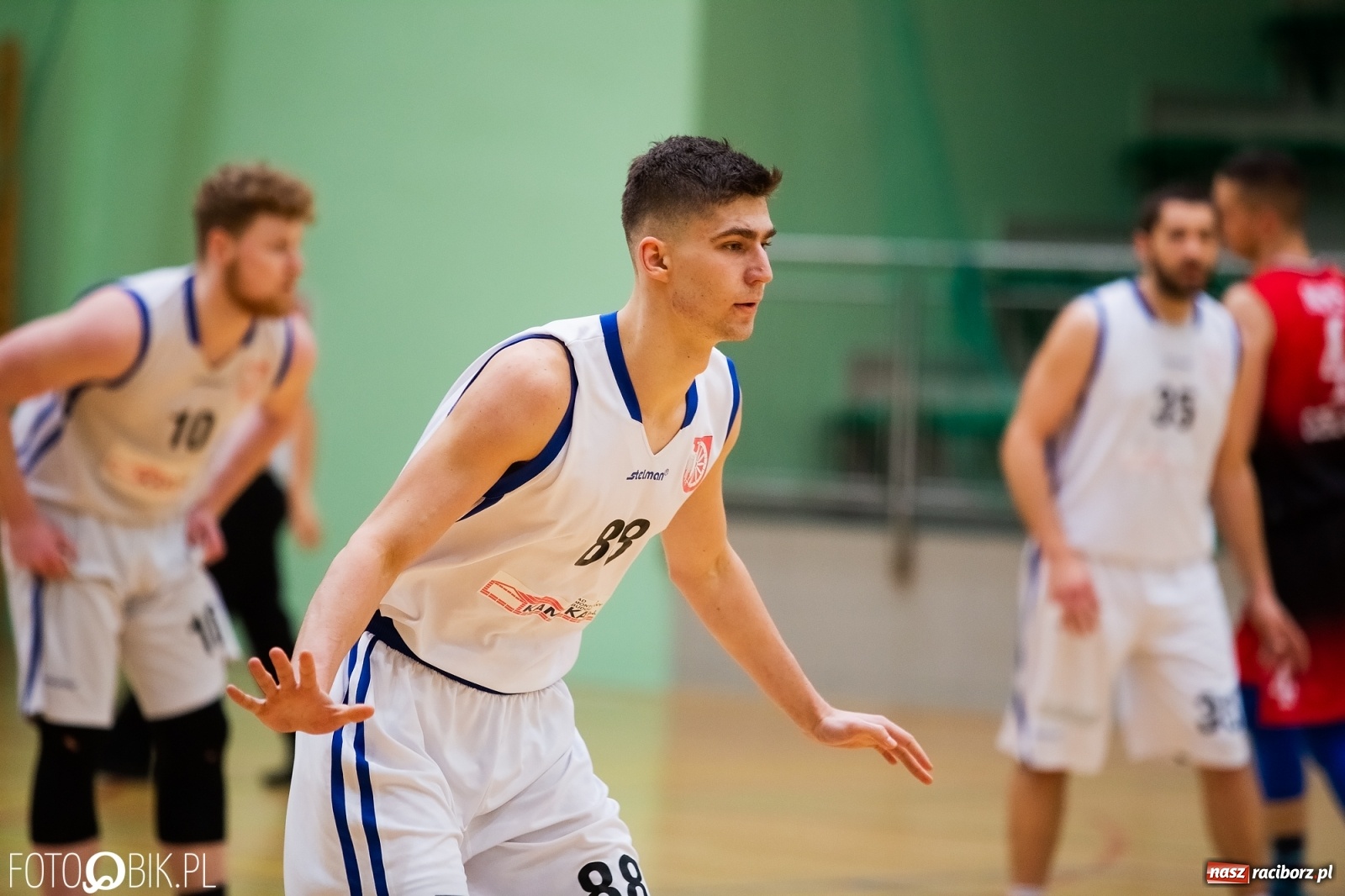 Zdjęcie w galerii na portalu naszraciborz.pl: Ofensywa zawiodła w defensywie [FOTO] wiadomości z regionu