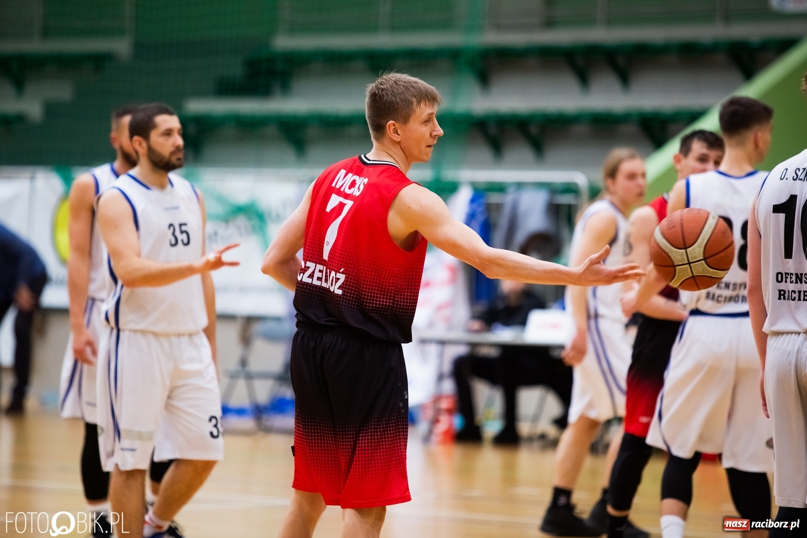 Zdjęcie w galerii na portalu naszraciborz.pl: Ofensywa zawiodła w defensywie [FOTO] wiadomości z regionu